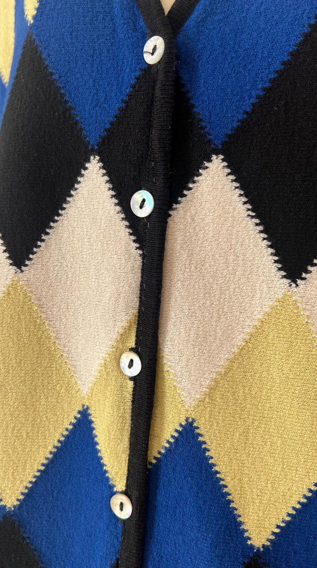 Cardigan vintage con classico motivo a rombi