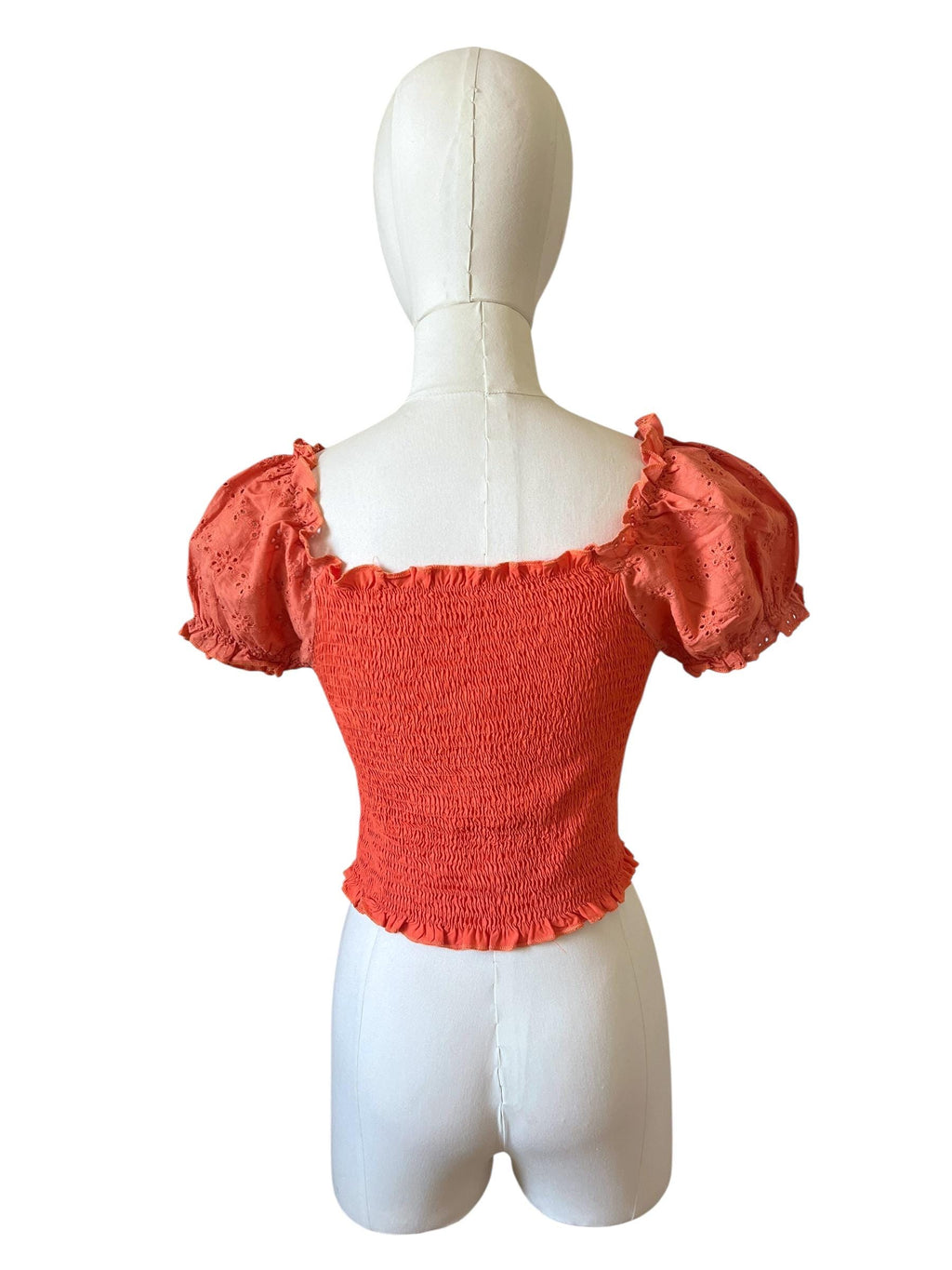 Top corto con maniche pizzo sangallo