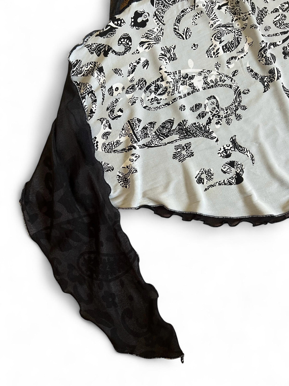Top bandana con pizzo e fantasia paisley in grigio