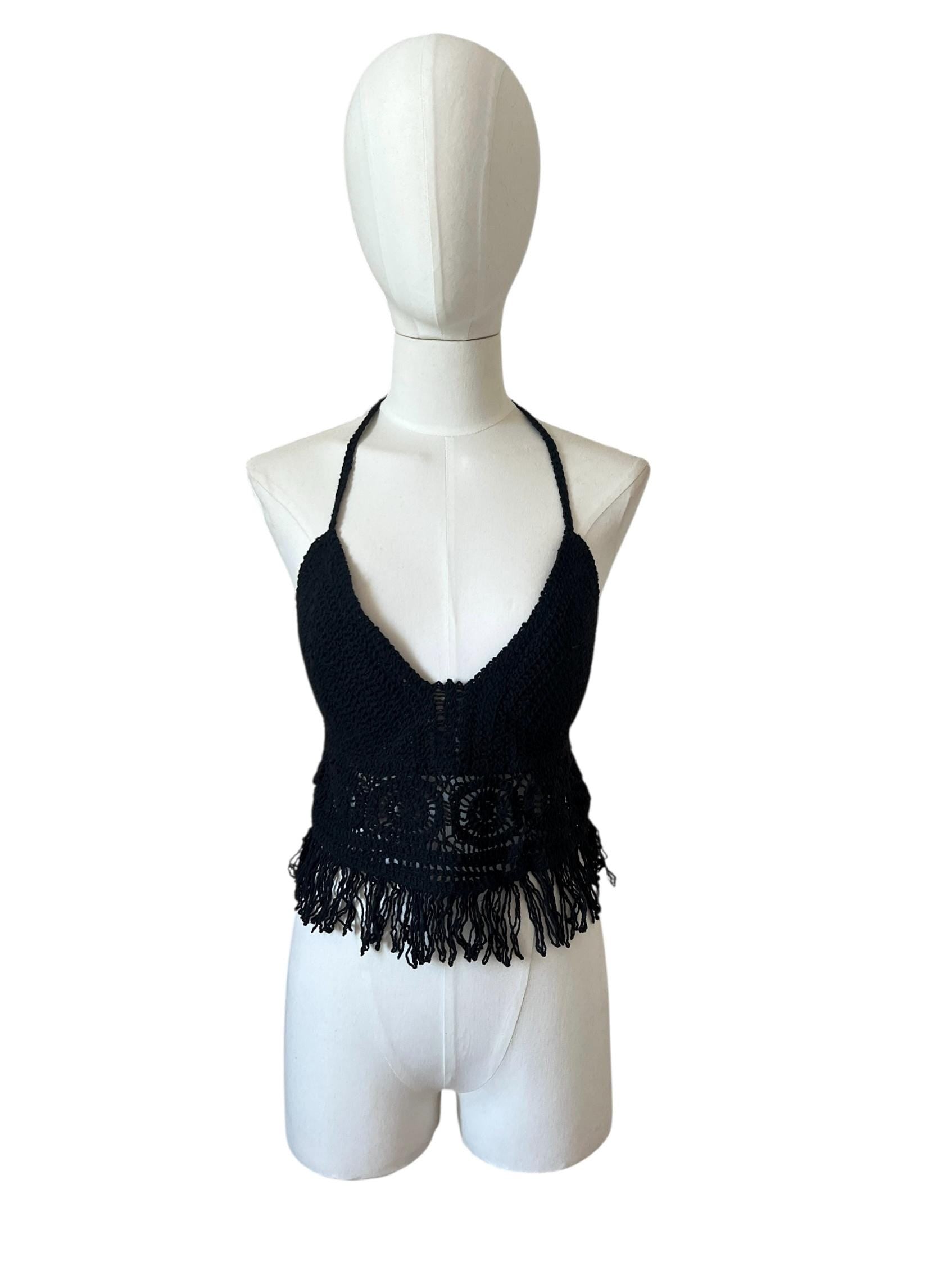 Reggiseno / top estivo in filo di cotone lavorato a crochet con coppe interne e fili pendenti sul