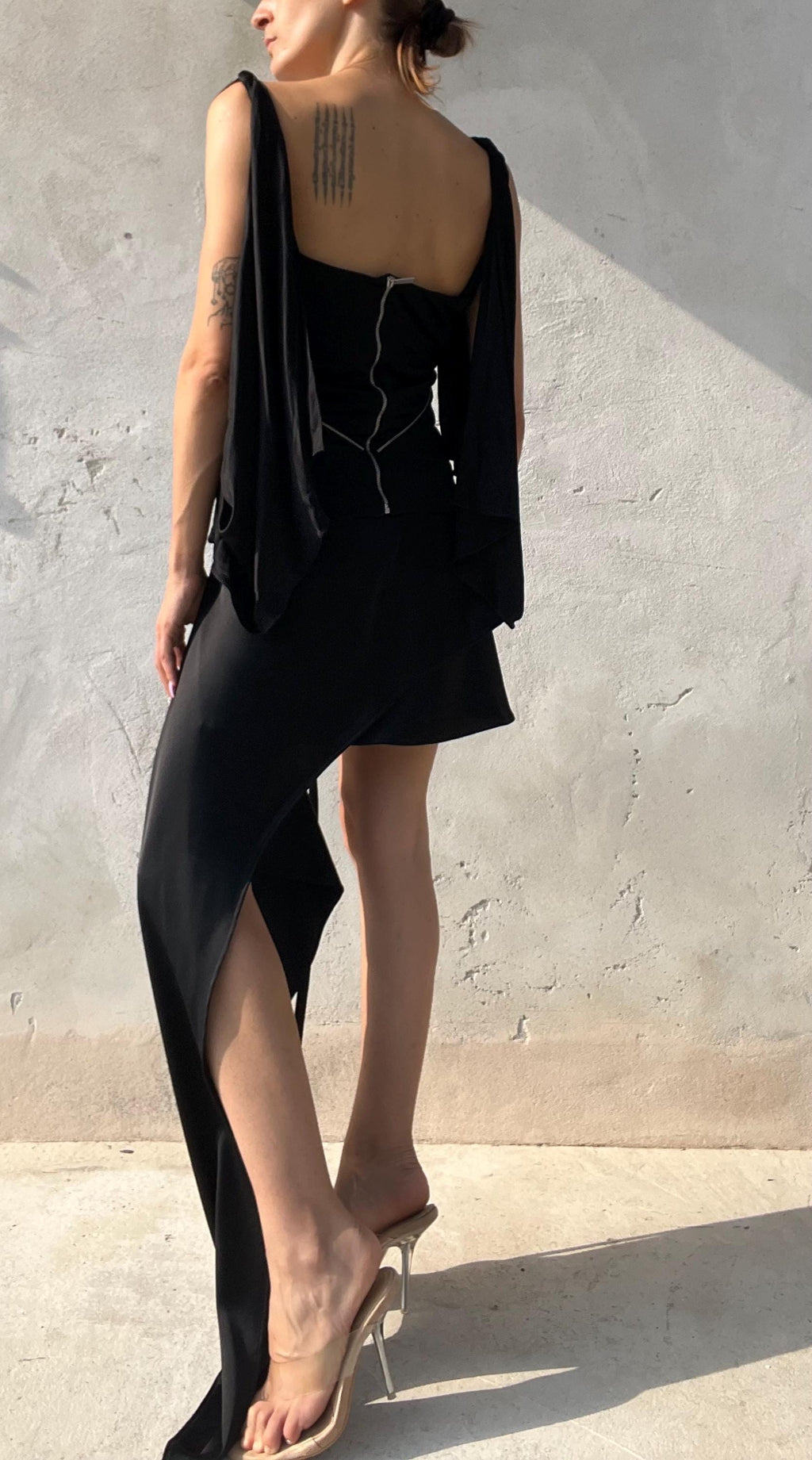 Top drappeggiato in jersey lucido