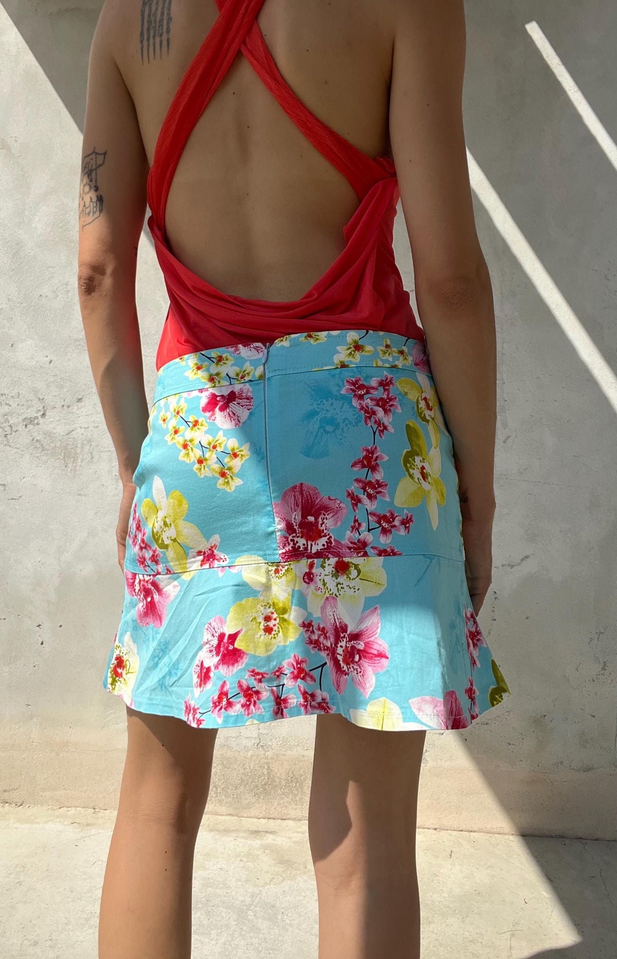 Minigonna Vintage Floreale con Lacci Frontali