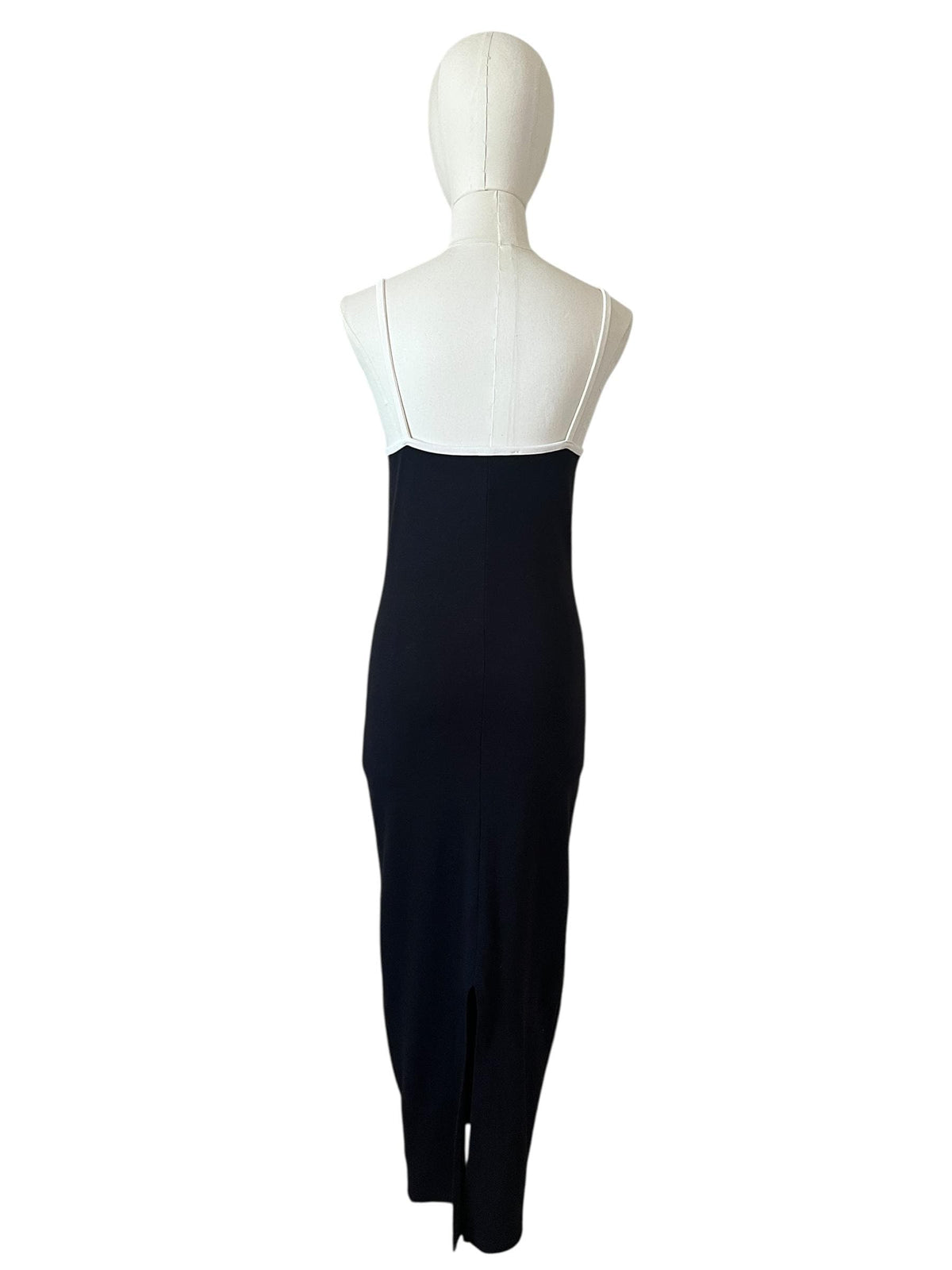 Abito di cotone lungo ai piedi con profili a contrasto bianchi
