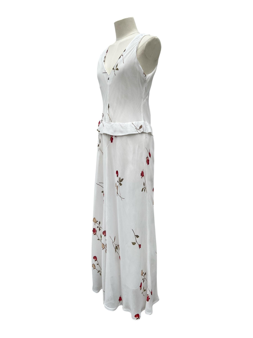 Abito lungo bianco con fantasia rose rosse
