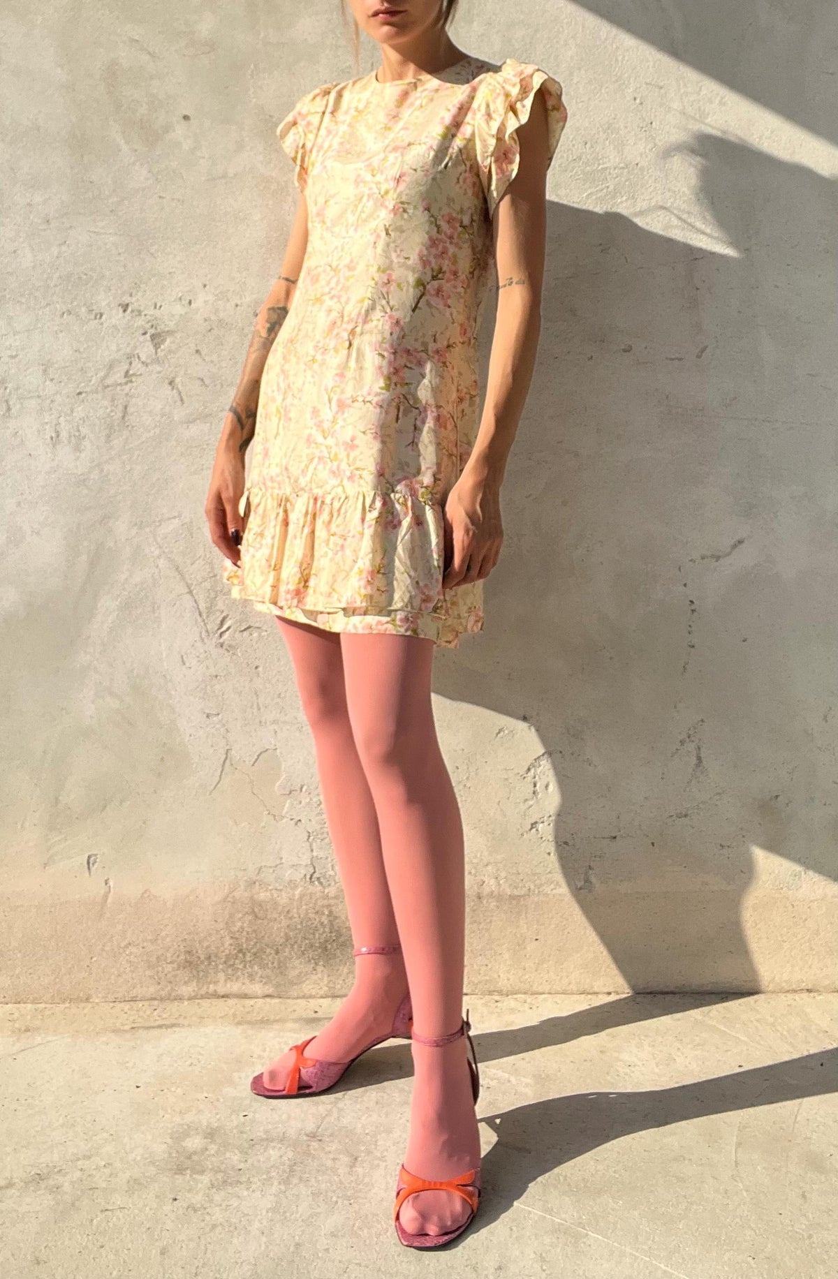Mini abito realizzato a mano con fantasia floreale