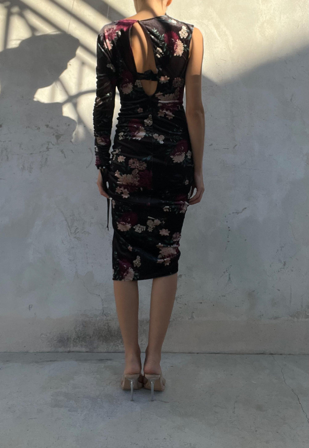 Abito in ciniglia stampato fantasia floreale