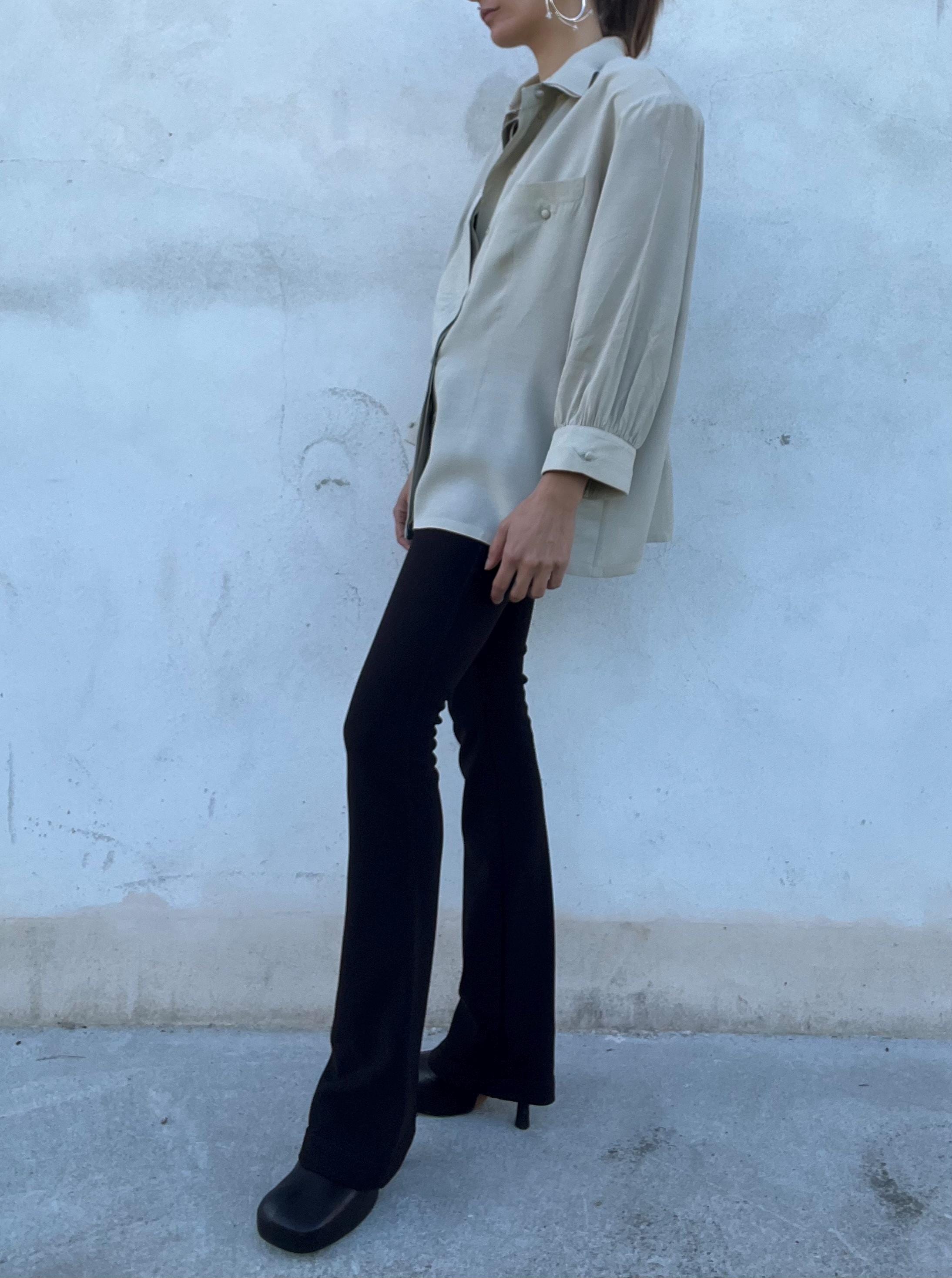 Camicia vintage di viscosa con particolare motivo ricamato sul davanti