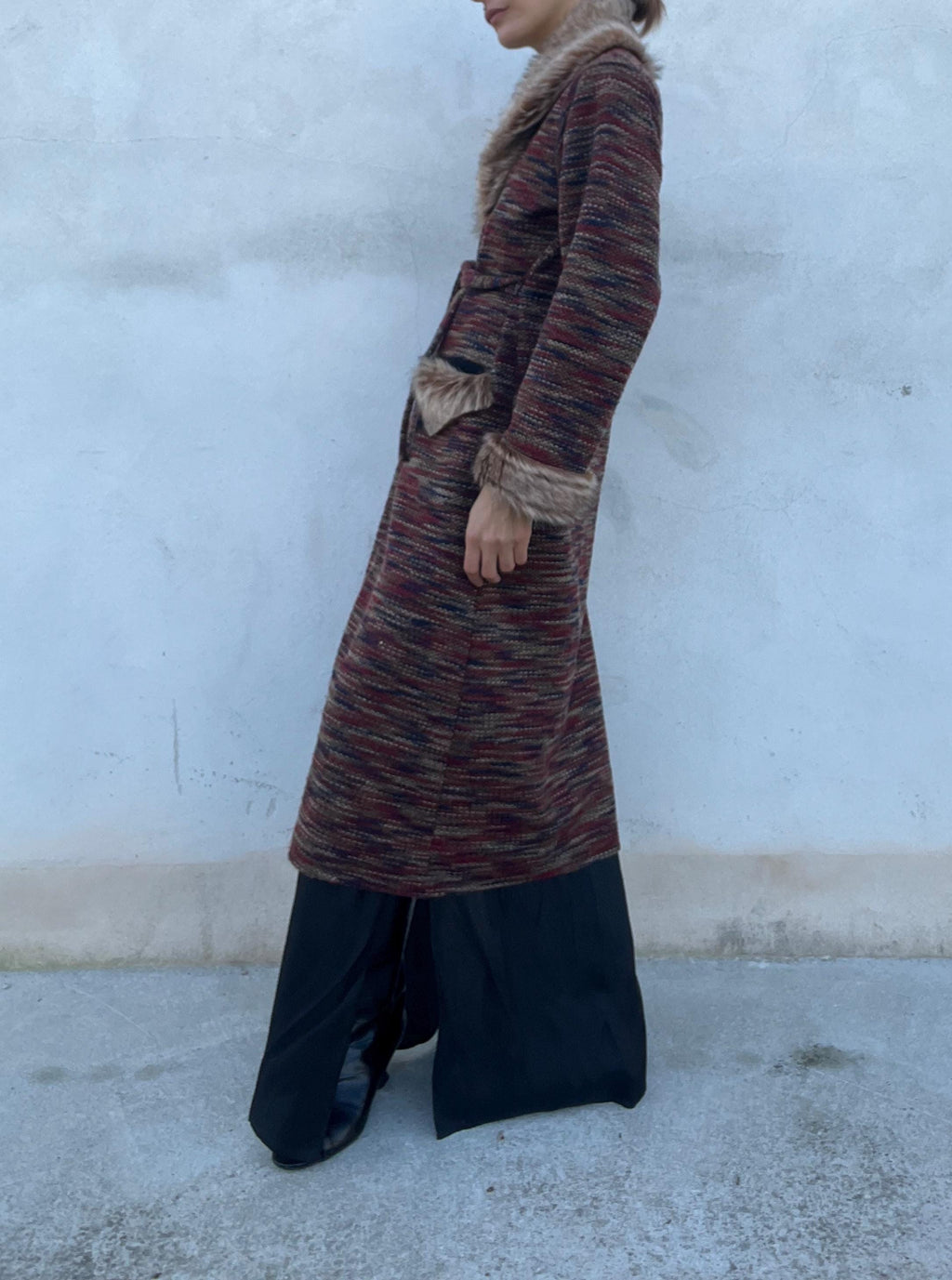 Cappotto vintage in maglia e finta pelliccia sui bordi