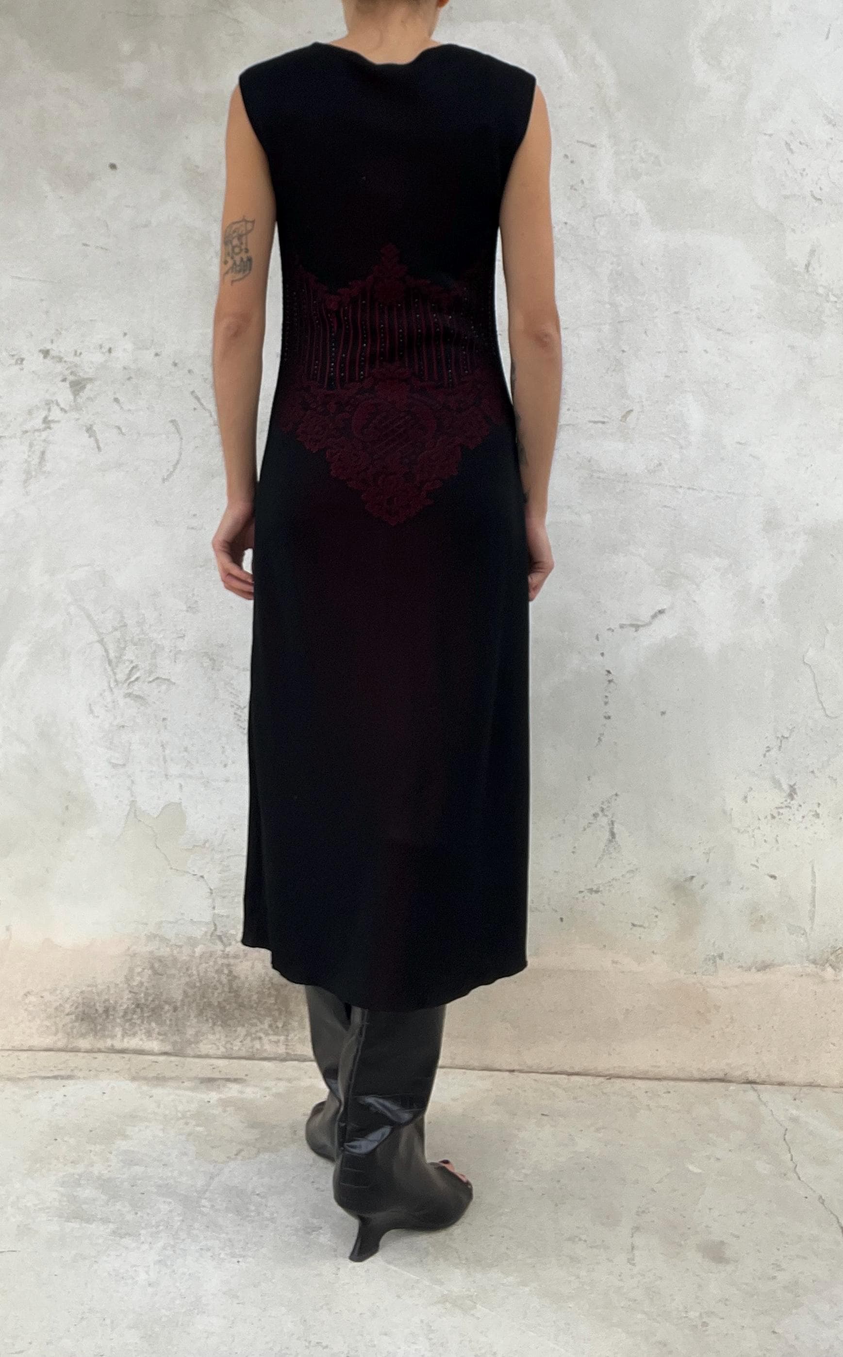 Abito vintage Escada lungo in maglia jacquard nero e rosso