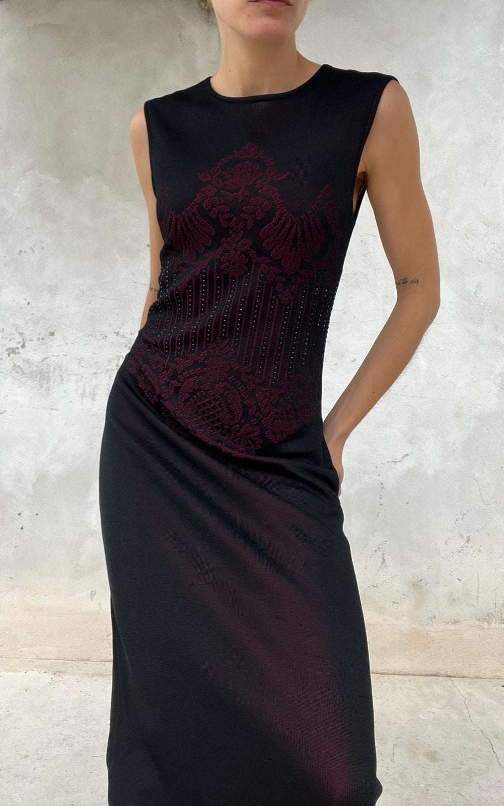 Abito vintage Escada lungo in maglia jacquard nero e rosso