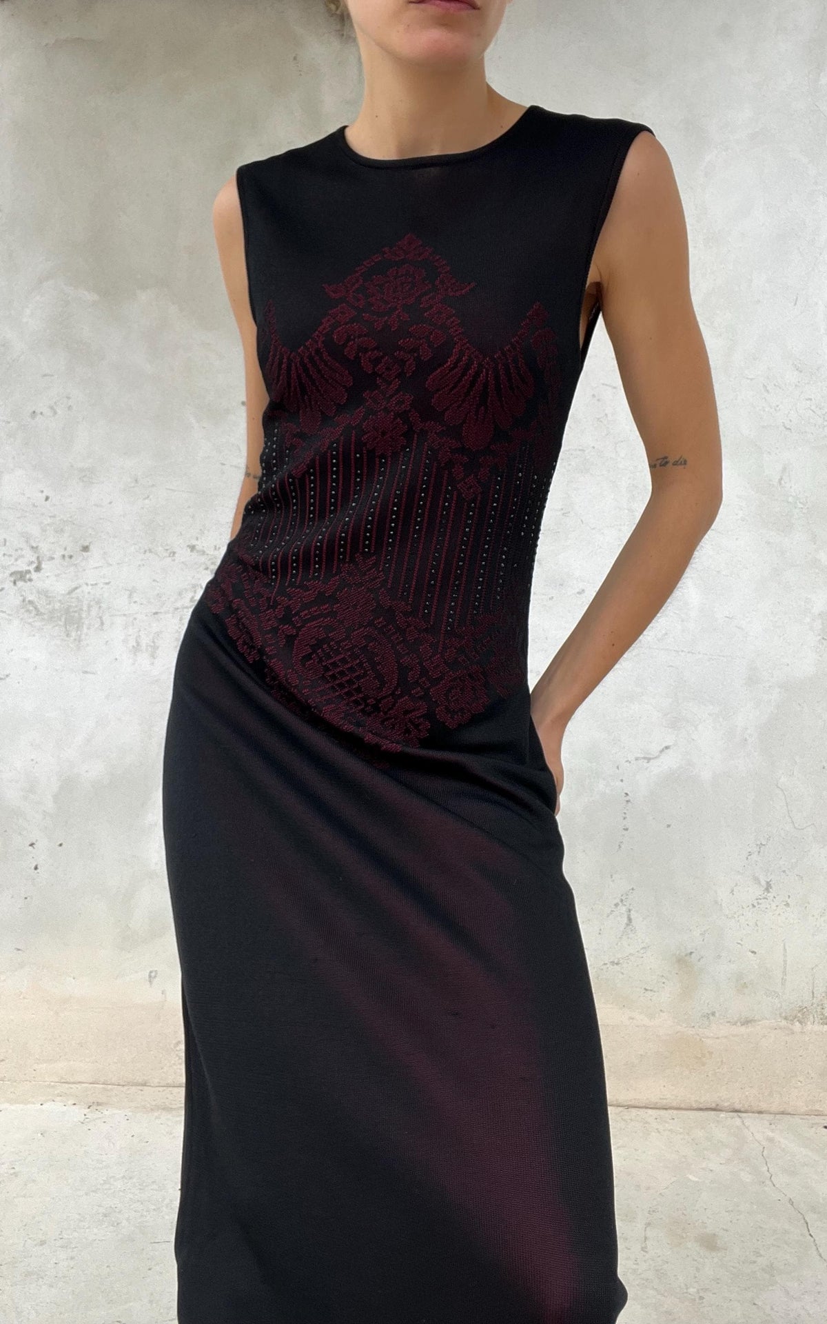 Abito vintage Escada lungo in maglia jacquard nero e rosso