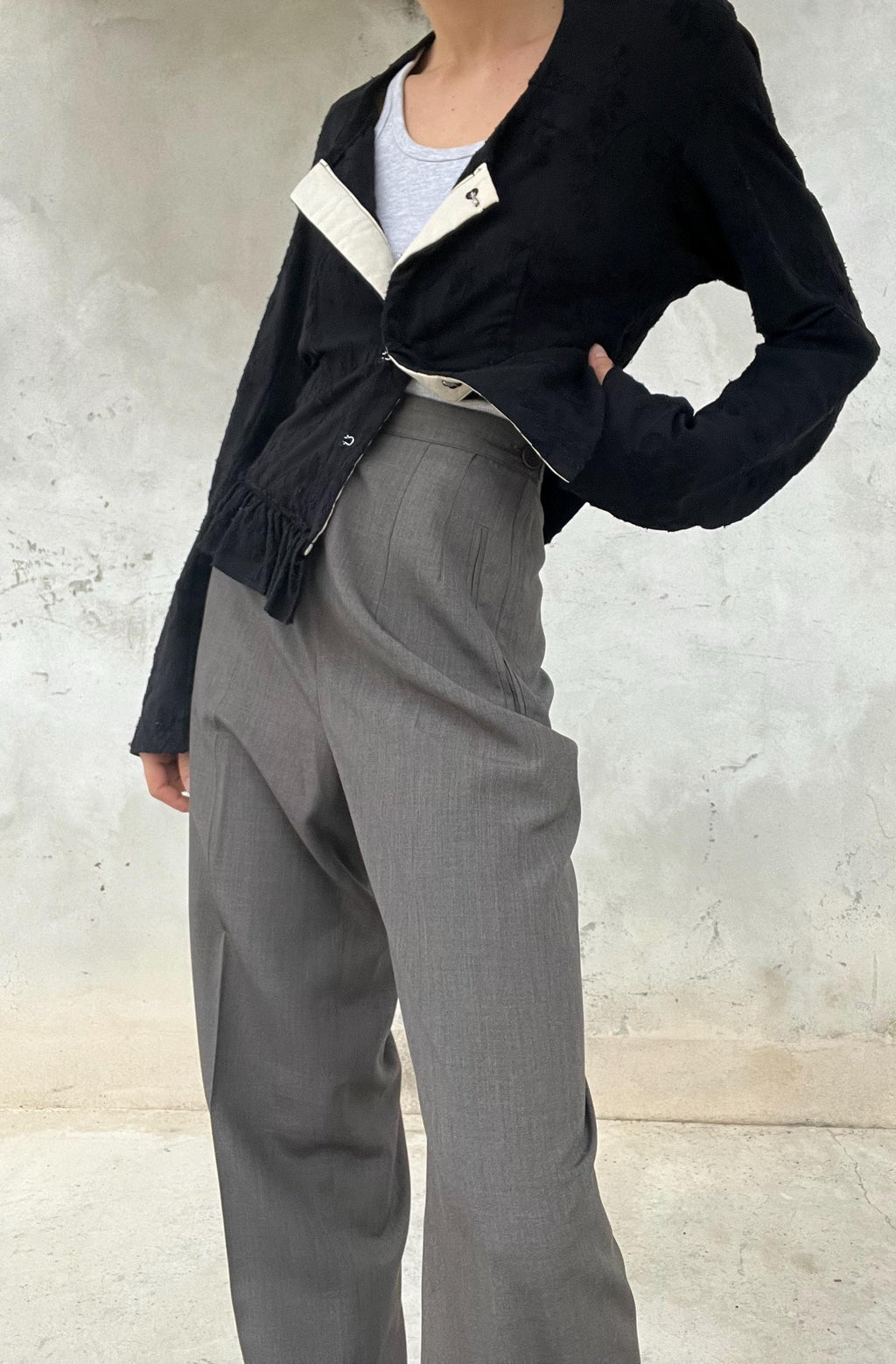 Pantaloni classici in viscosa leggera, grigio melange