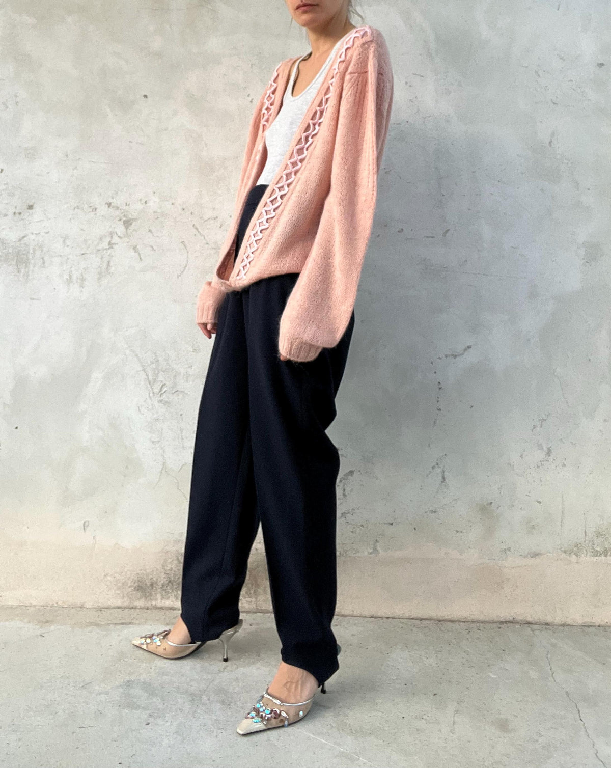 Cardigan vintage rosa con intreccio
