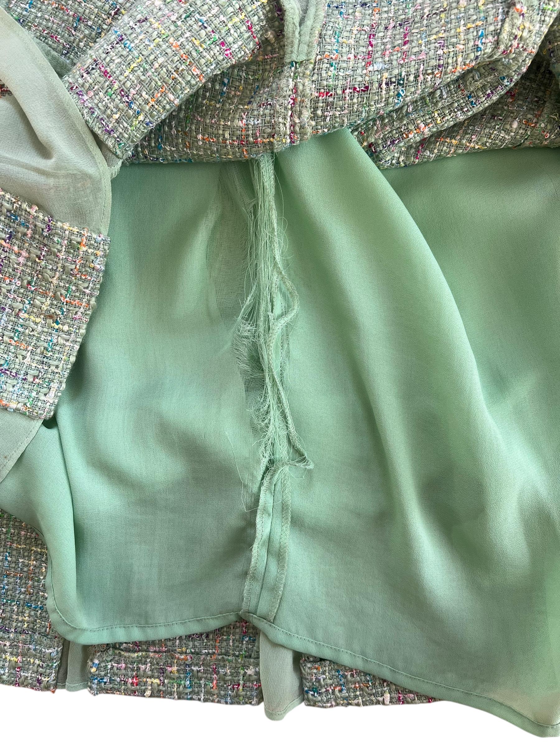 Gonna bouclé verde chiaro con spicchi leggeri
