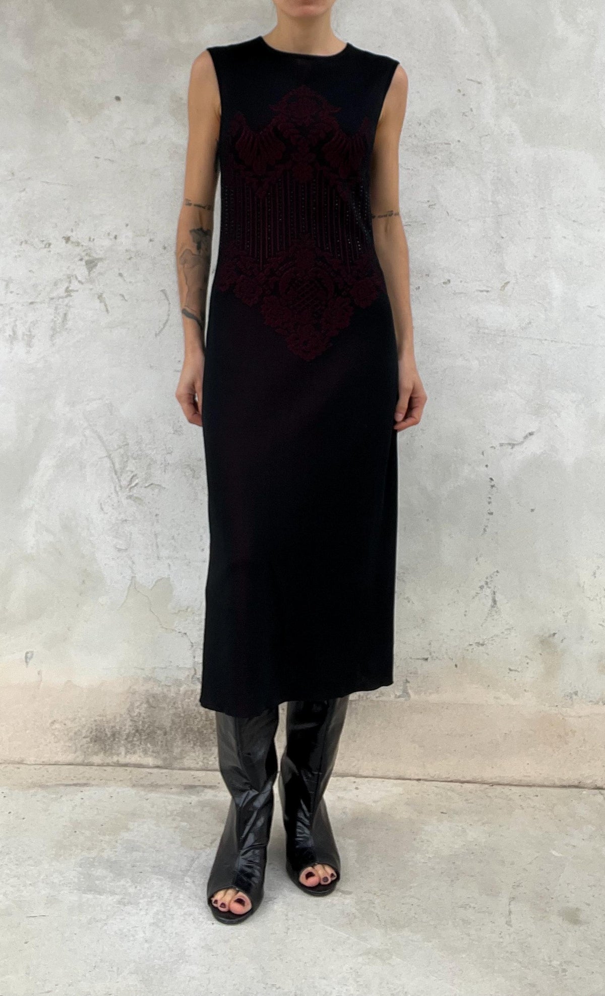 Abito vintage Escada lungo in maglia jacquard nero e rosso