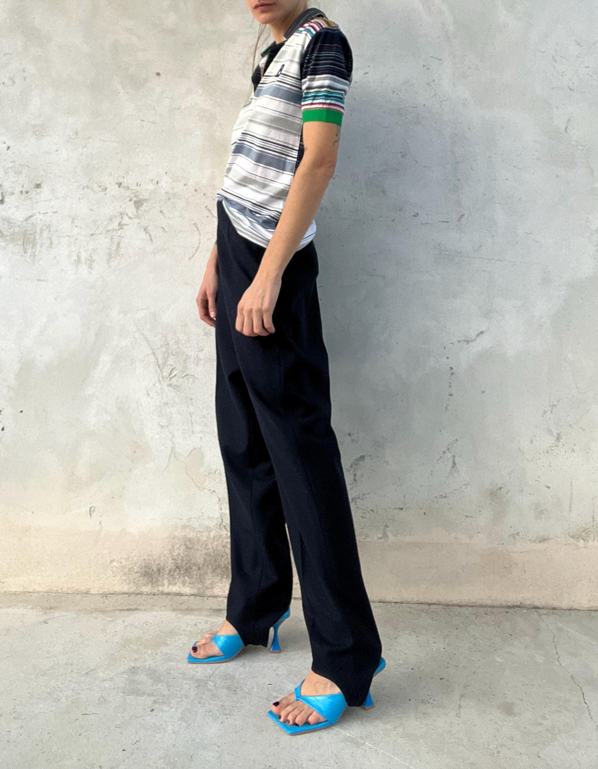 Pantaloni classici blu con ghetta