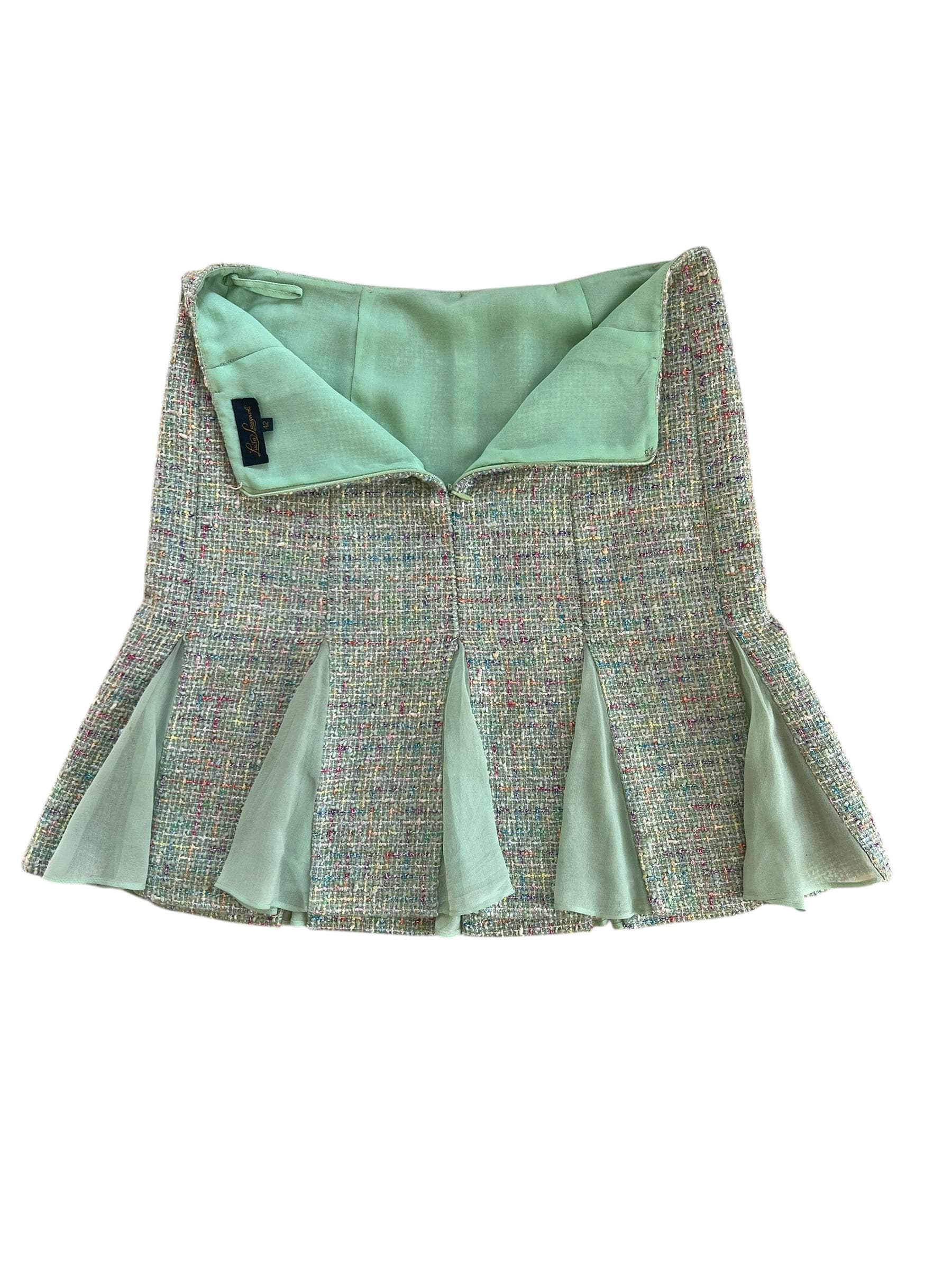Gonna bouclé verde chiaro con spicchi leggeri