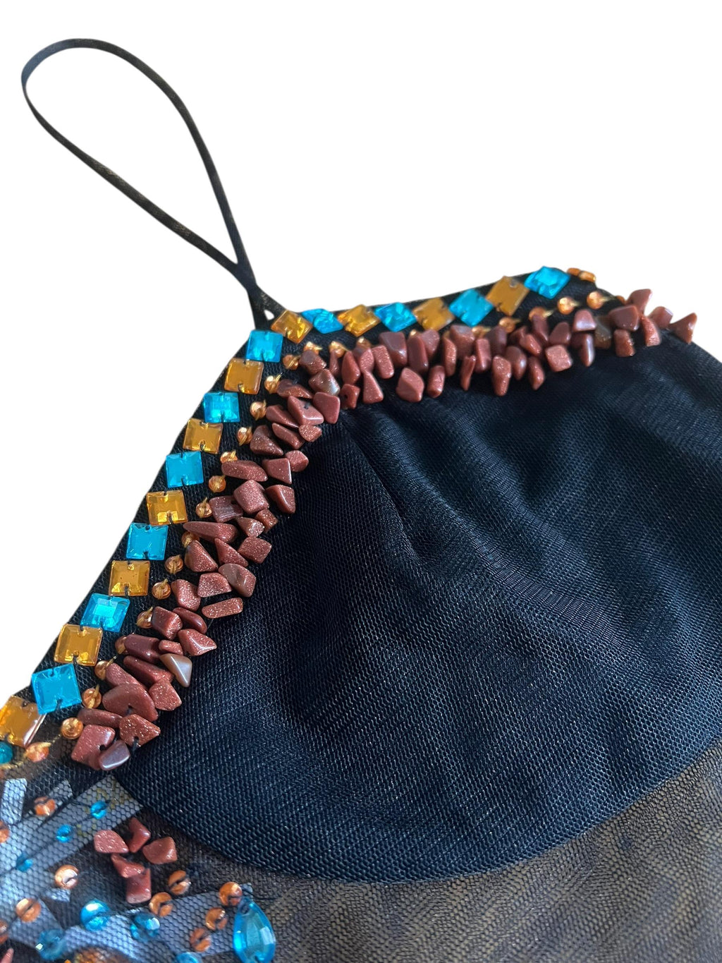 Tulle top nero ricamato con pietre e cristalli