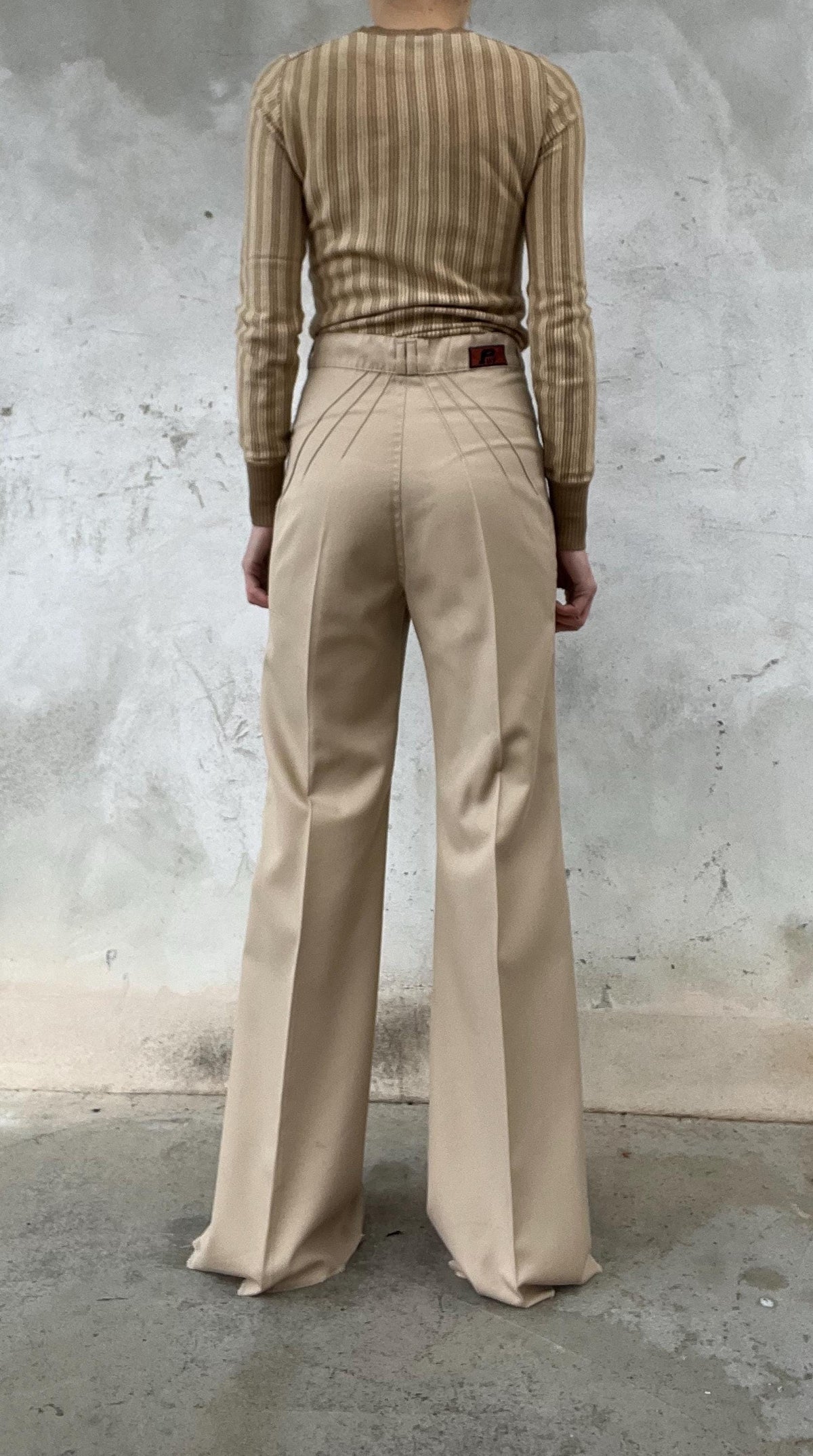 Pantaloni a gamba ampia beige