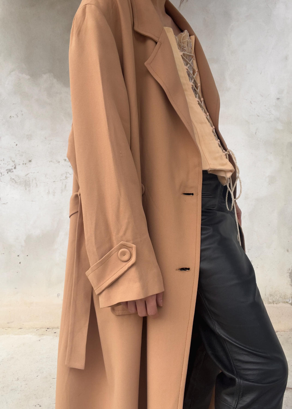 Trench leggero caramello / pesca
