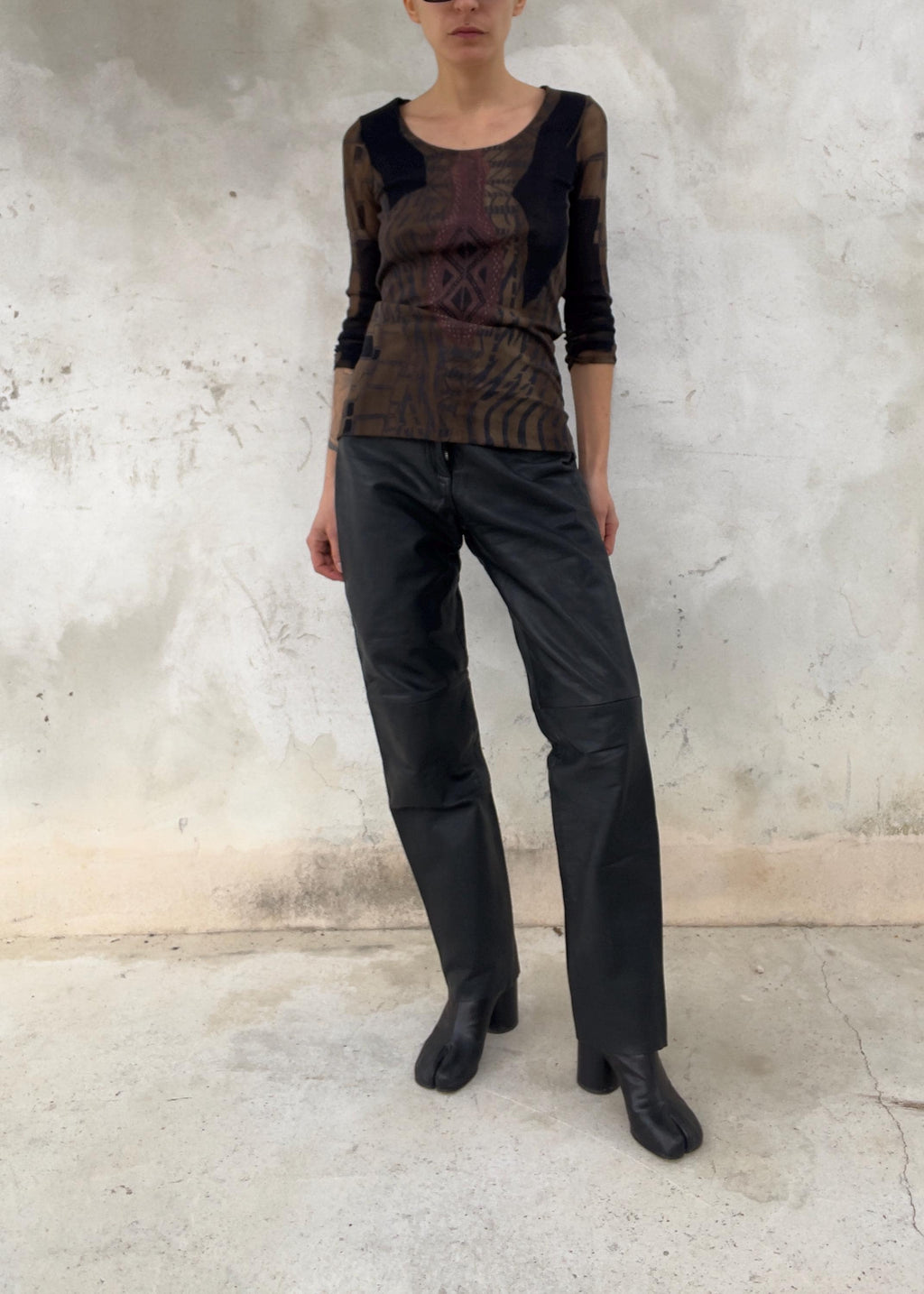 Top tulle mesh stampato tribale con manica 3 / 4 arricciata