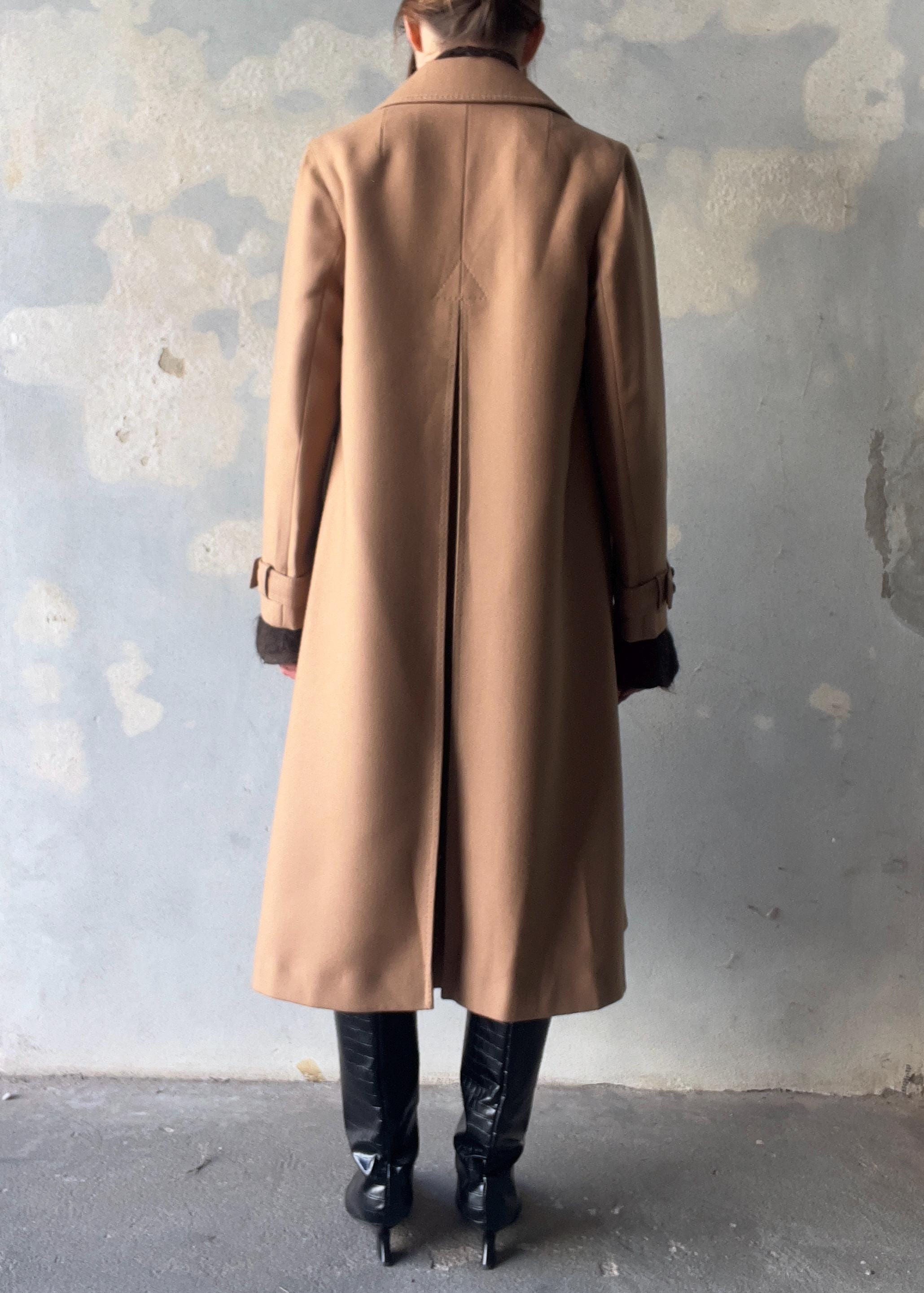 Cappotto vintage di lana caramello