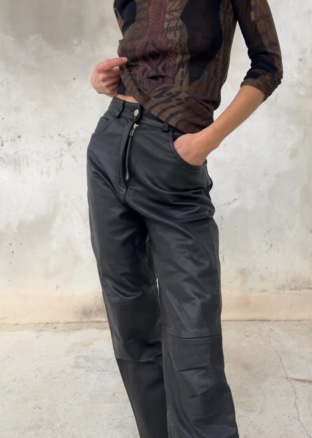 Pantaloni dritti in pelle vintage