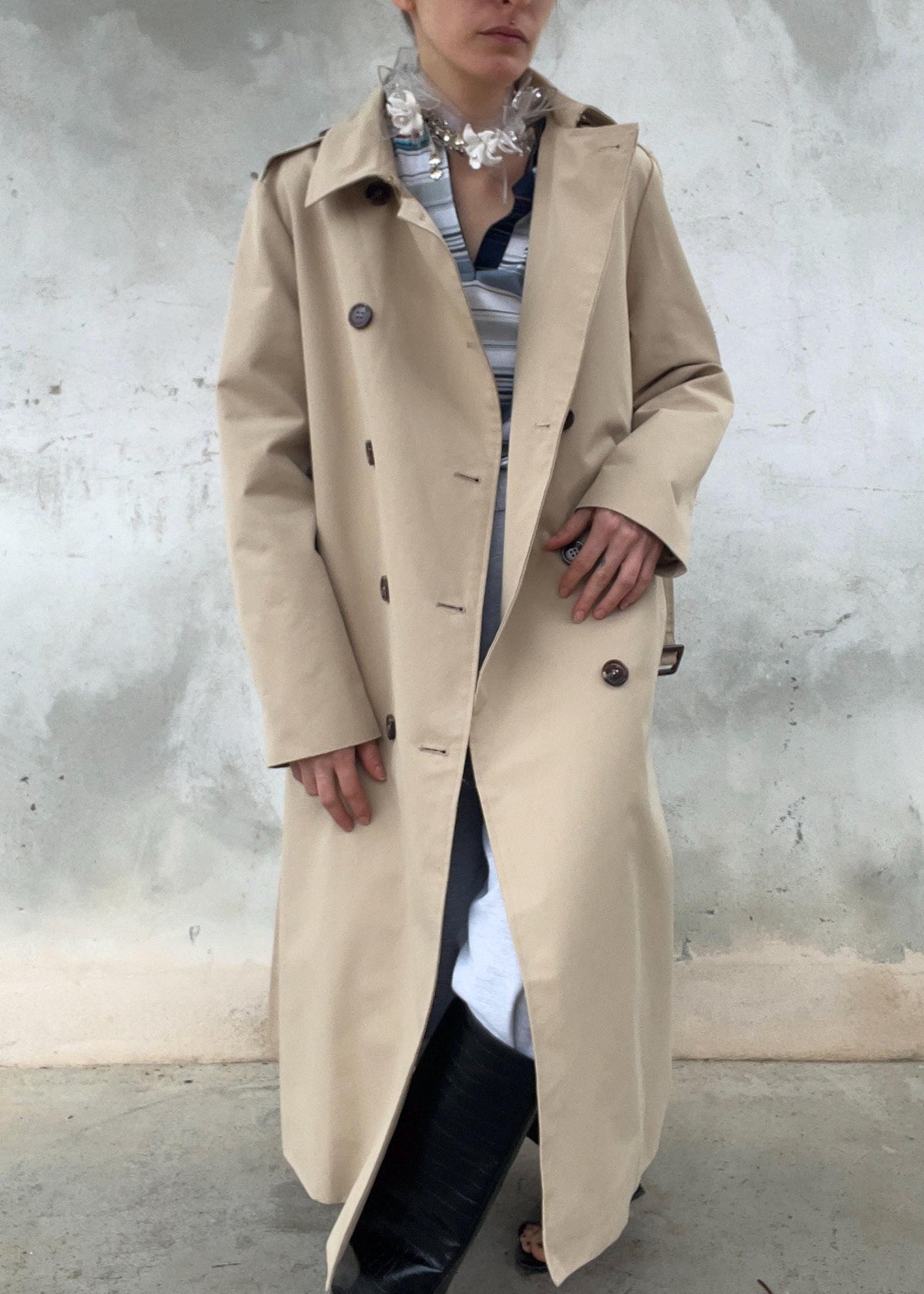 Trench ampio beige primaverile