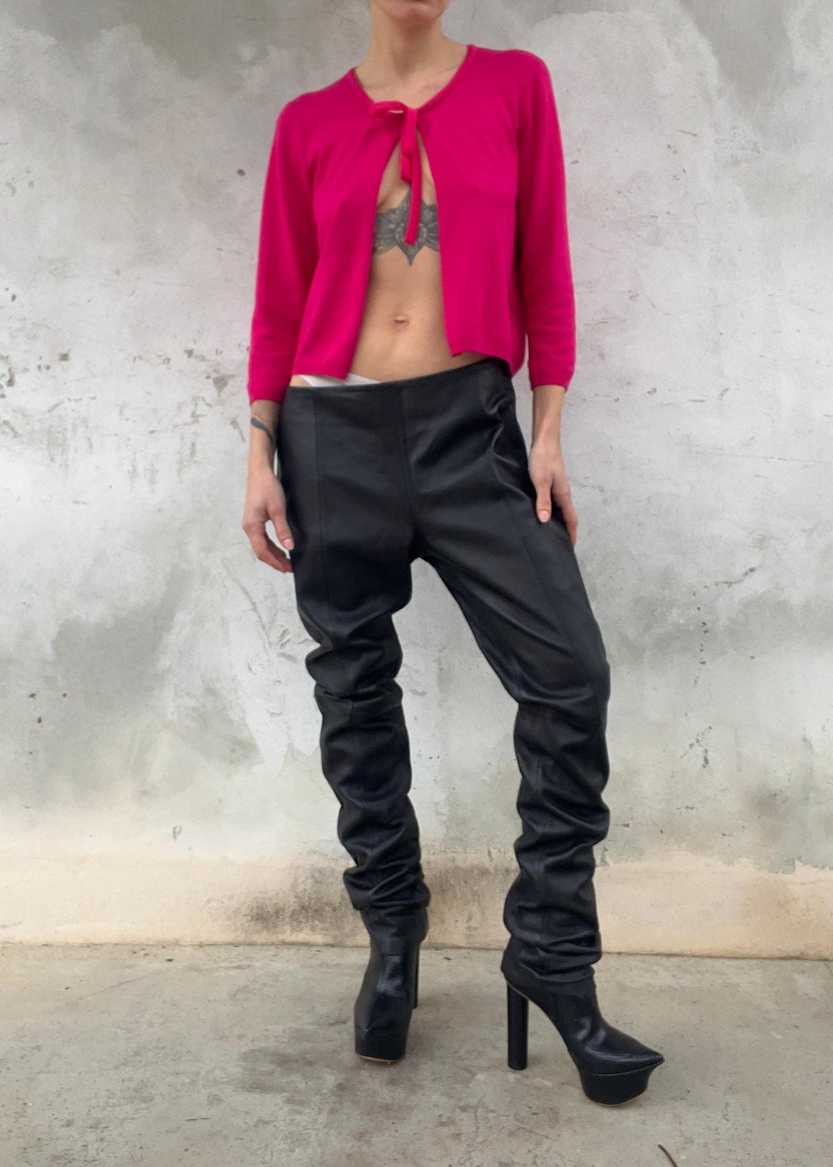 Pantaloni pelle morbida vita bassa