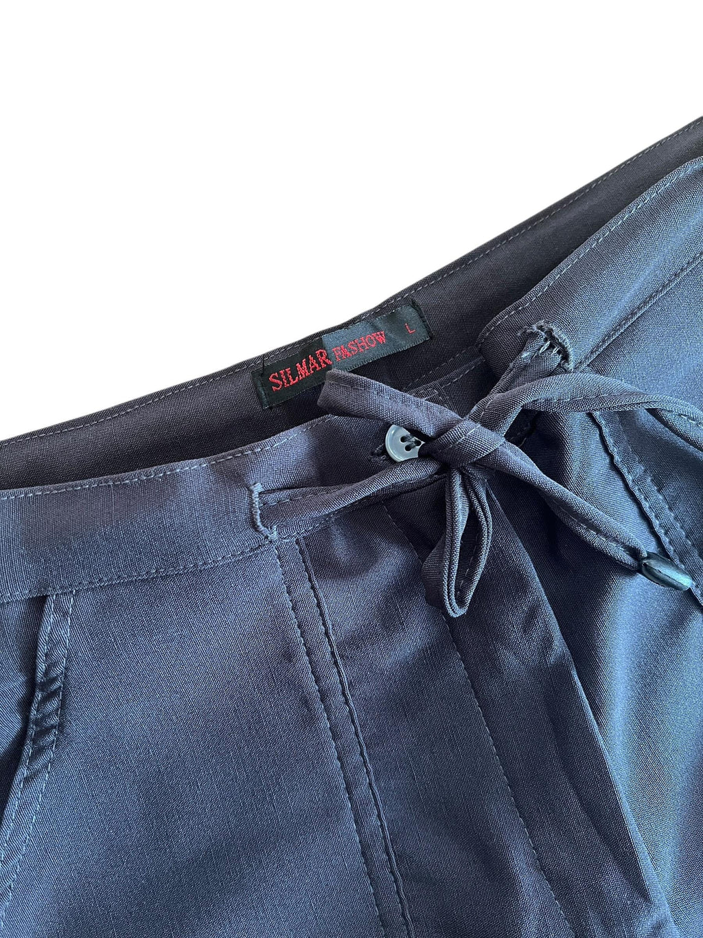 Pantaloni vintage sporty con tasche sul davanti e laccio in vita