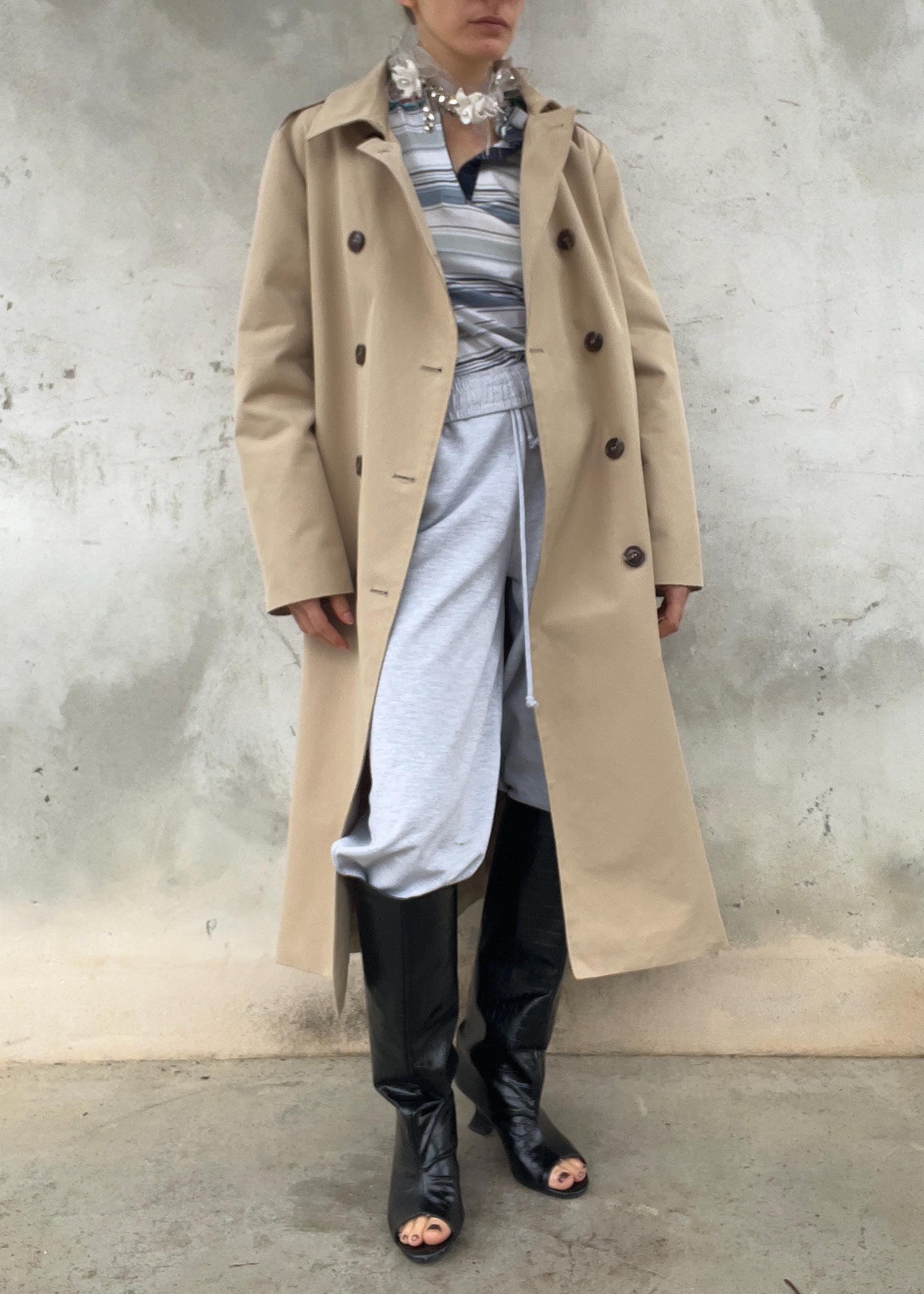 Trench ampio beige primaverile