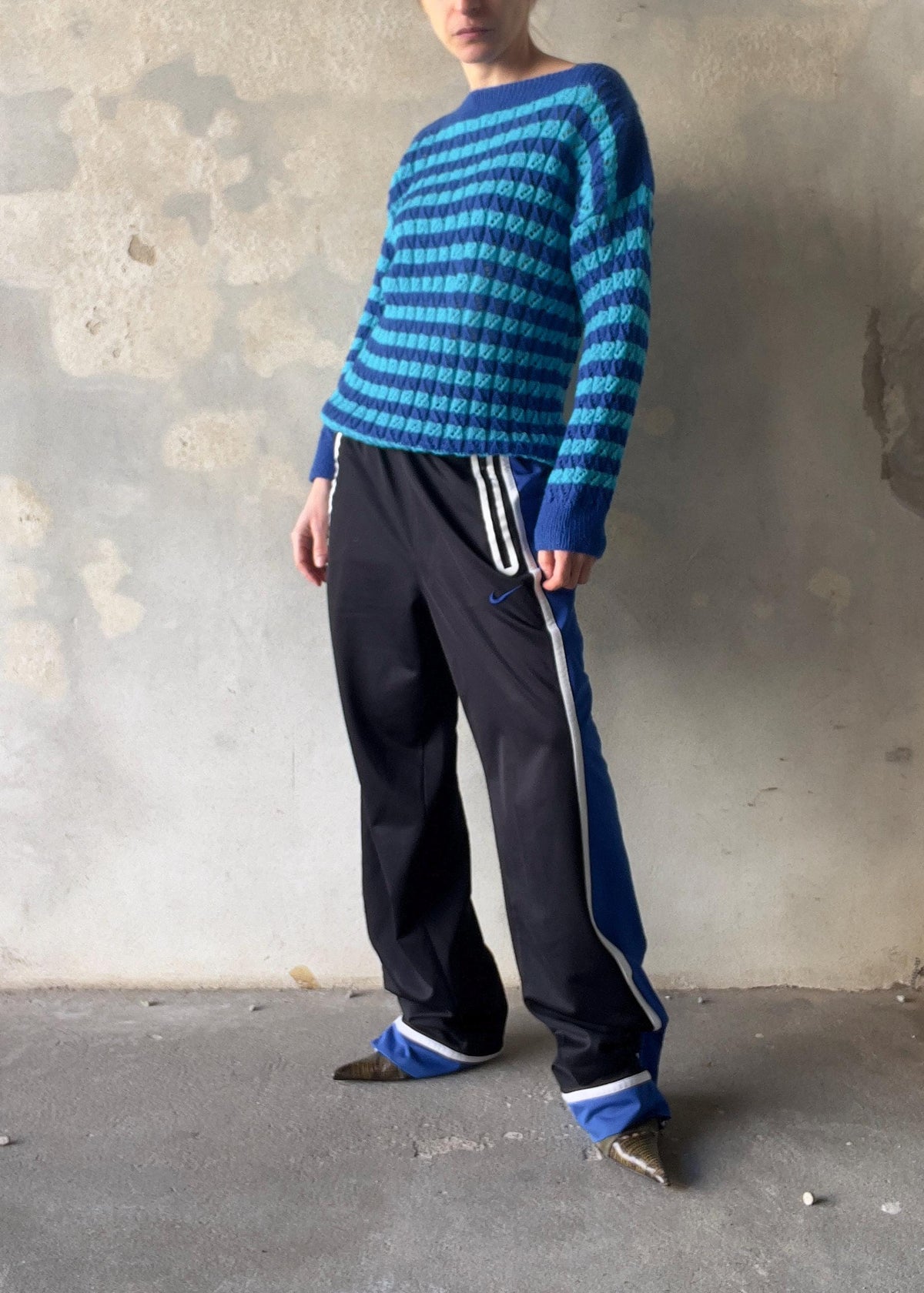 Maglione leggero a righe orizzontali