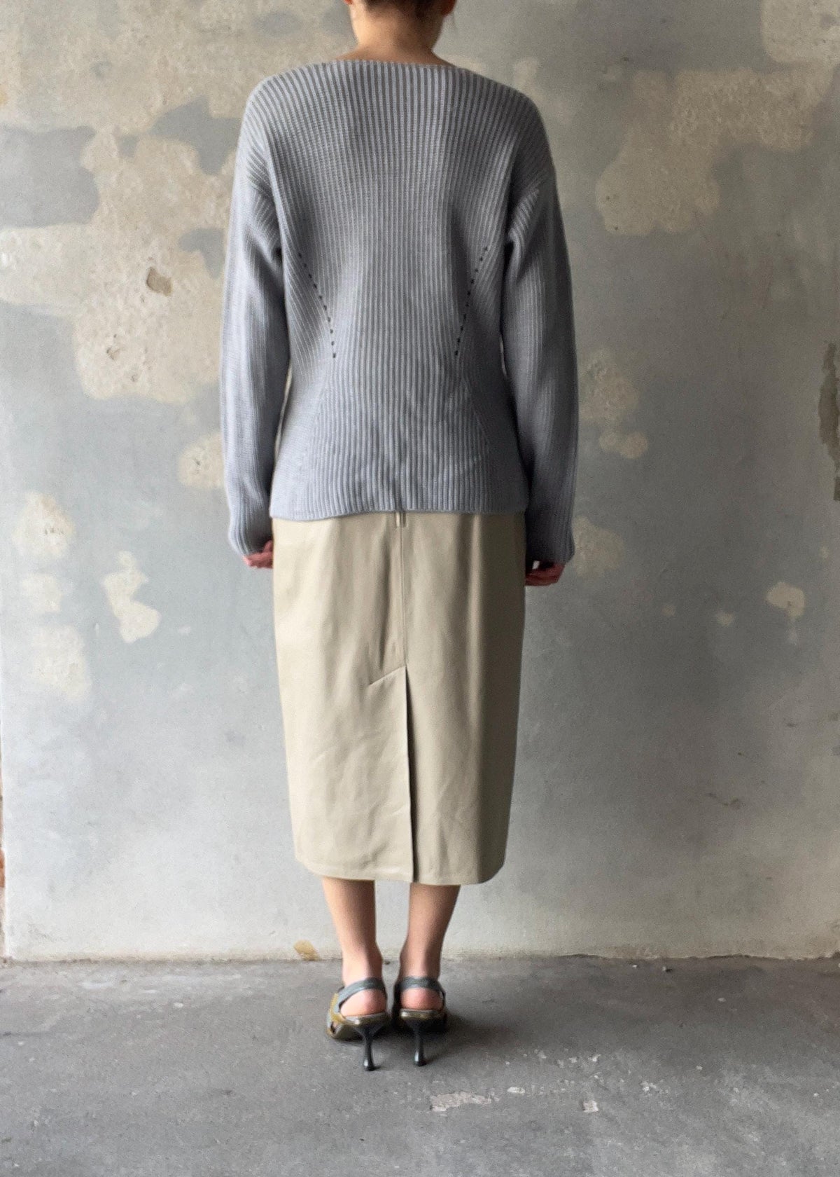 Cardigan maglia grigio con bottoni madreperla
