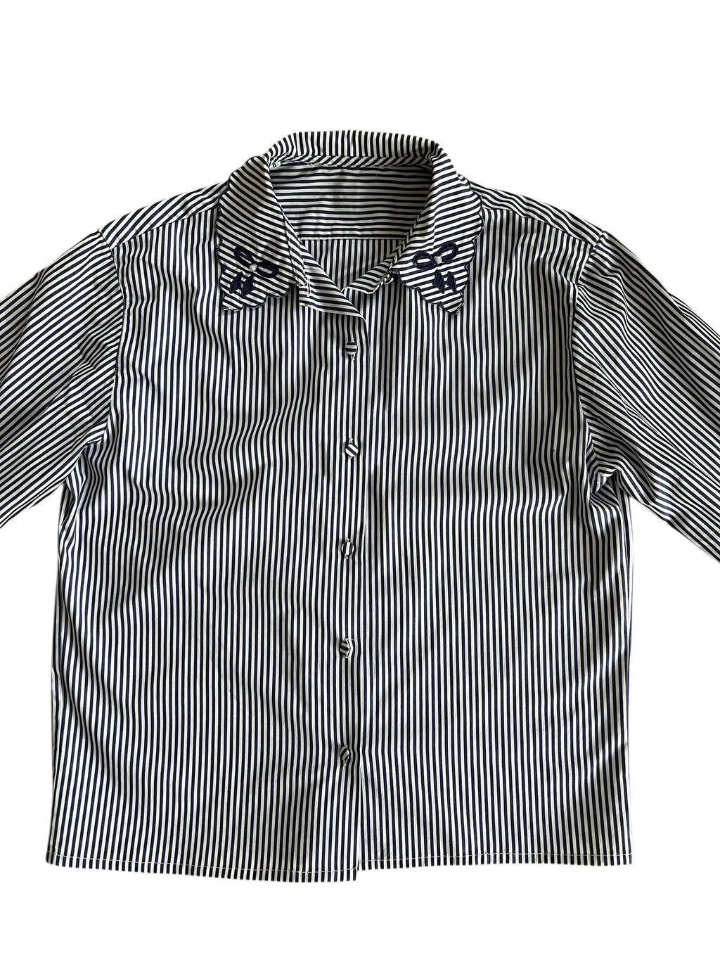Camicia a righe con colletto ricamato