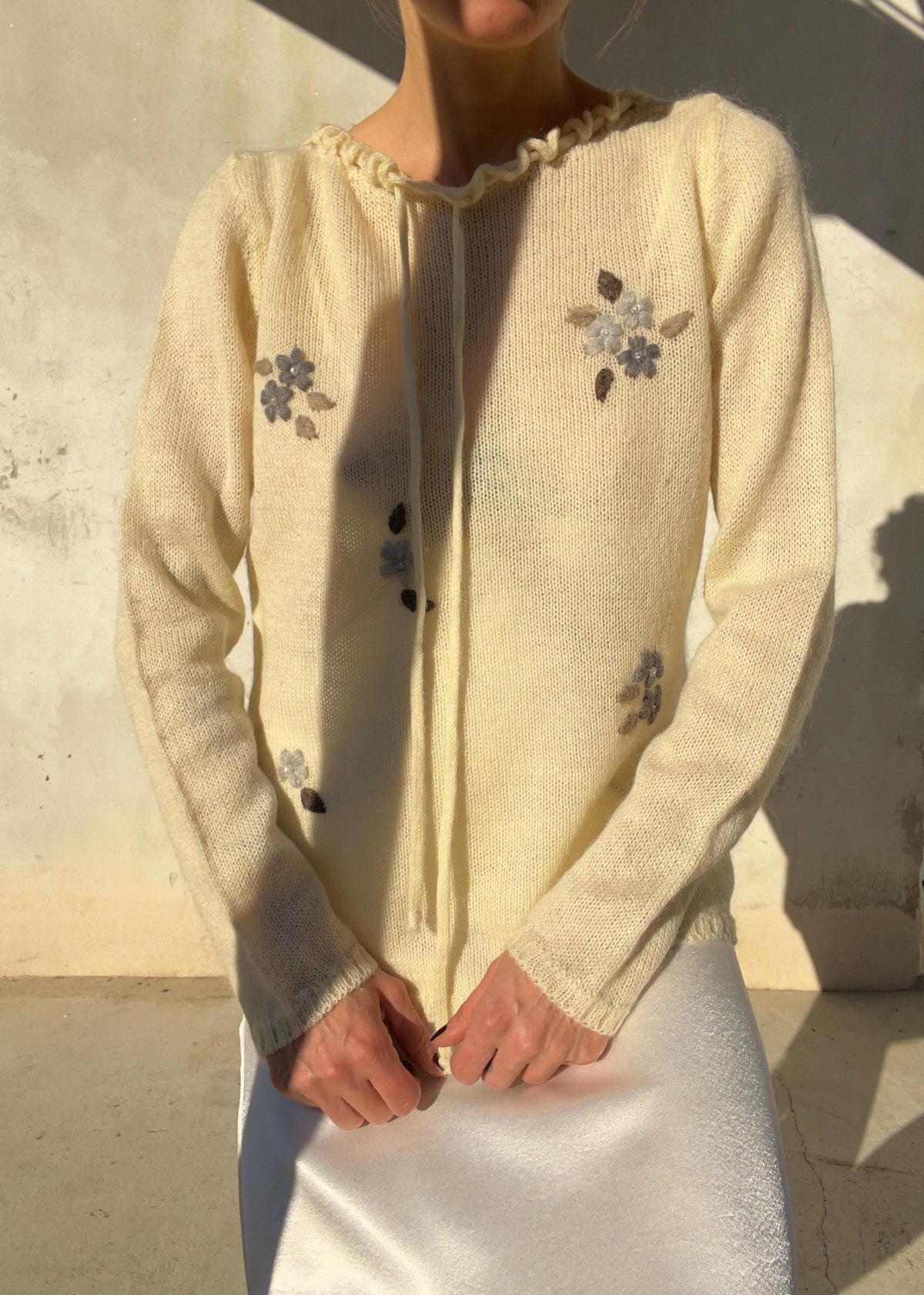 Maglione vintage panna ricamato