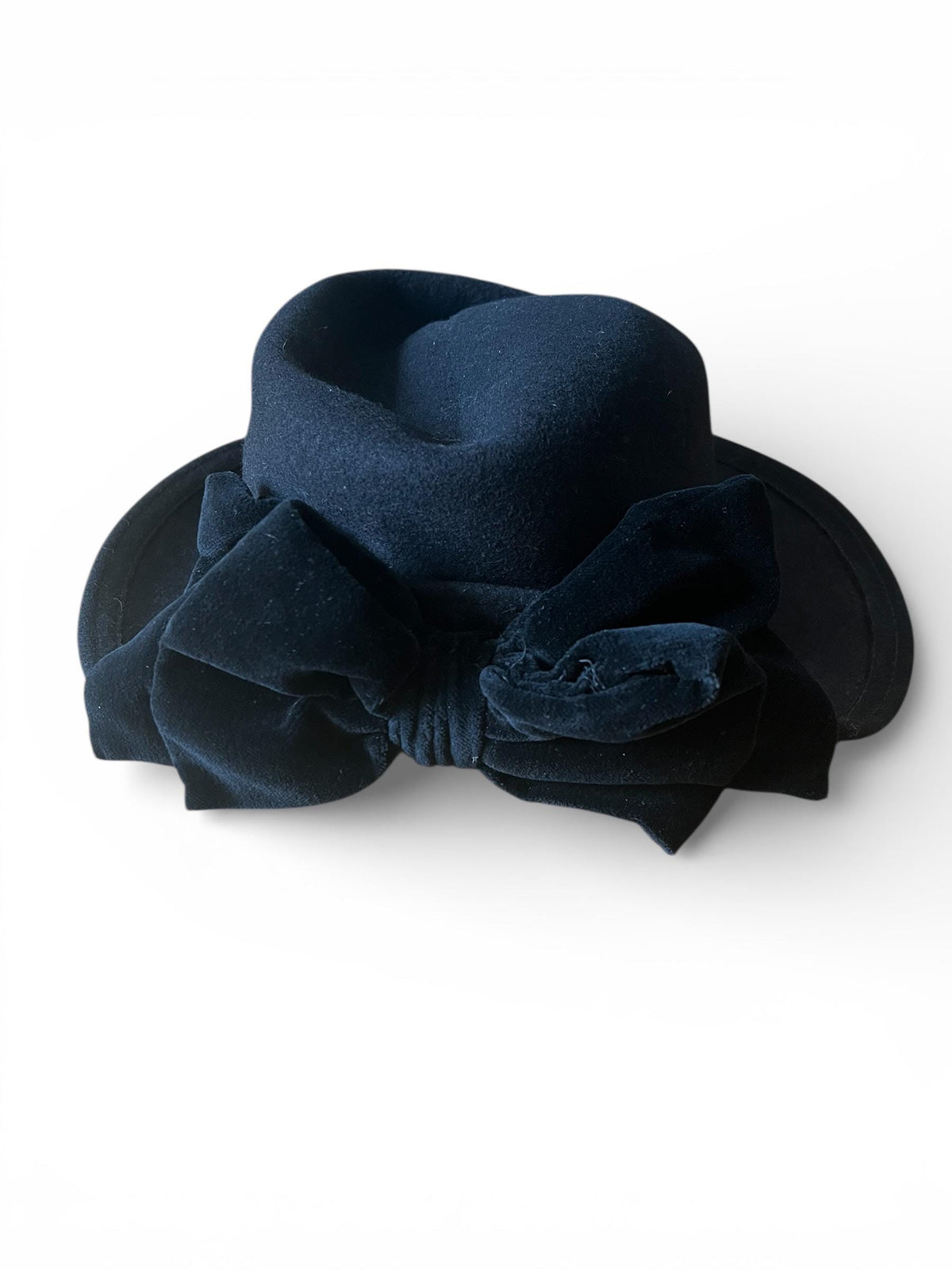 Cappello Vintage in Lana Nero con Fiocco