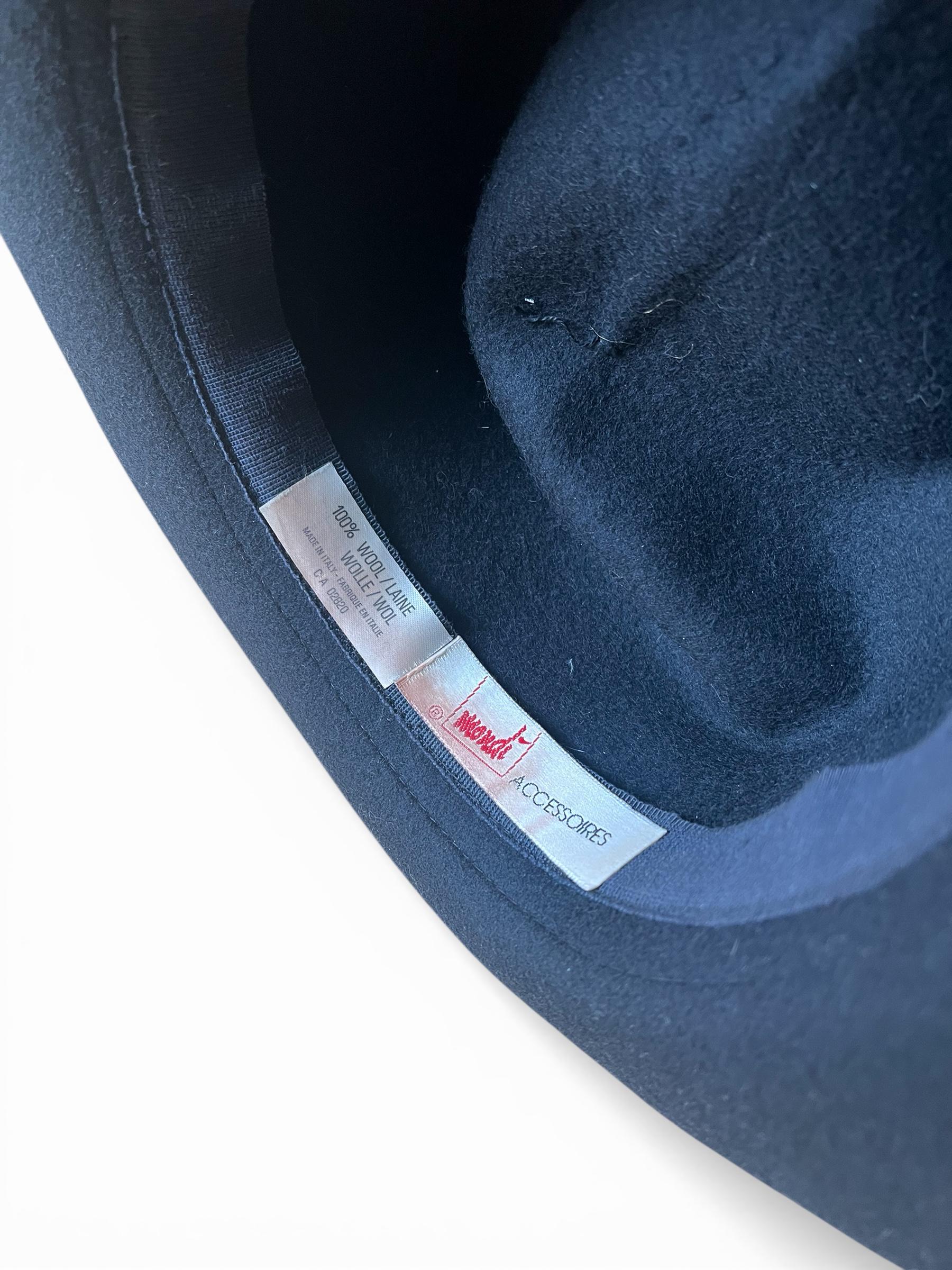 Cappello Vintage in Lana Nero con Fiocco