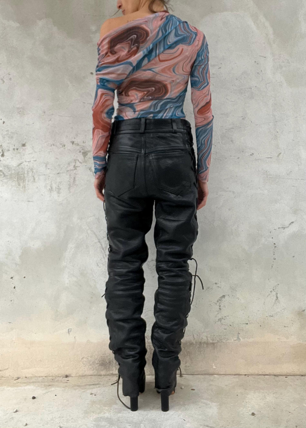 Top mesh stampa marmorizzata, top monospalla trasparente stile Y2K