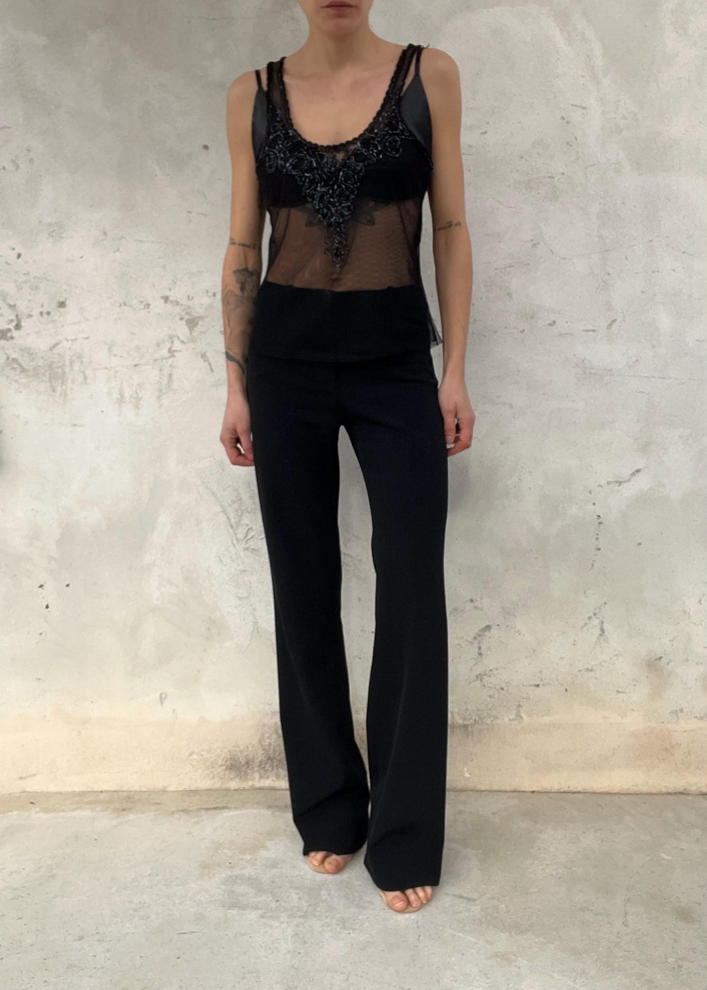 Top Nero Trasparente Vintage con Ricami e Perline