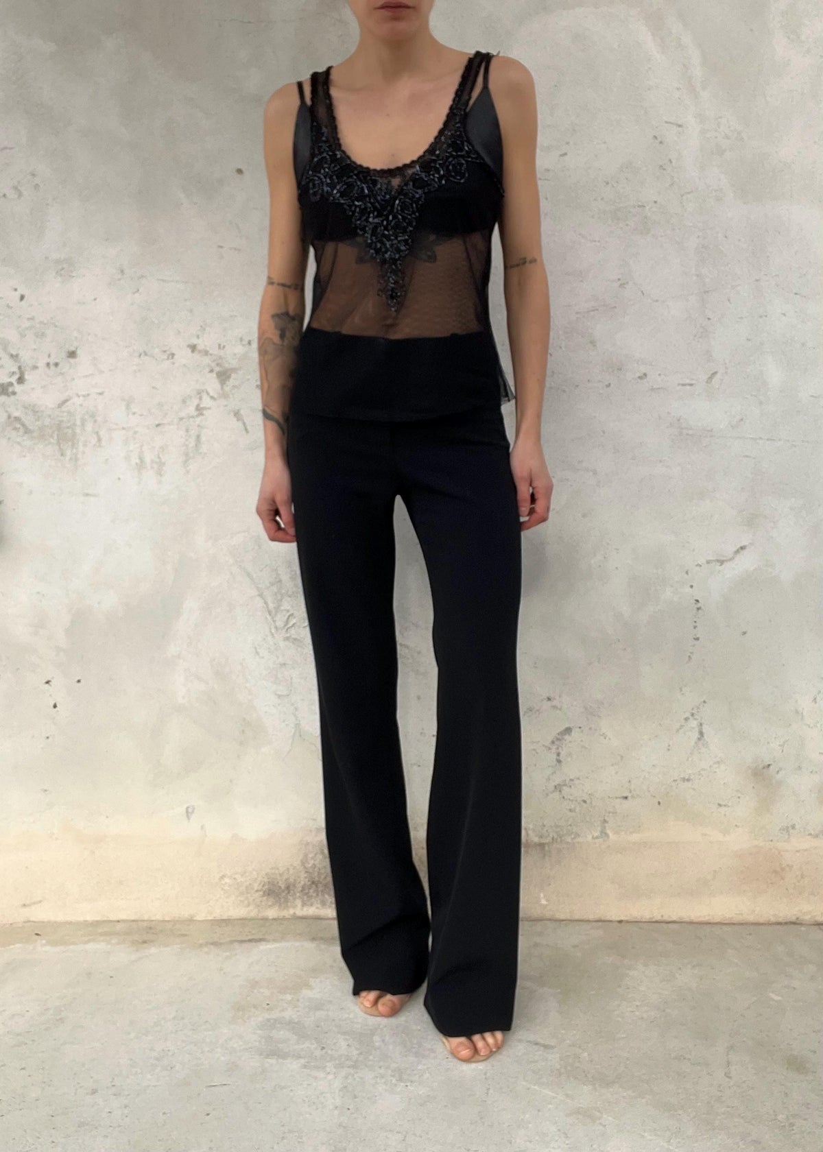 Top Nero Trasparente Vintage con Ricami e Perline