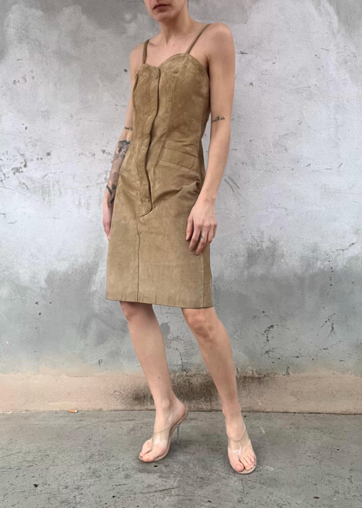 Abito vintage in pelle beige stile corsetto anni 90 minimal chic