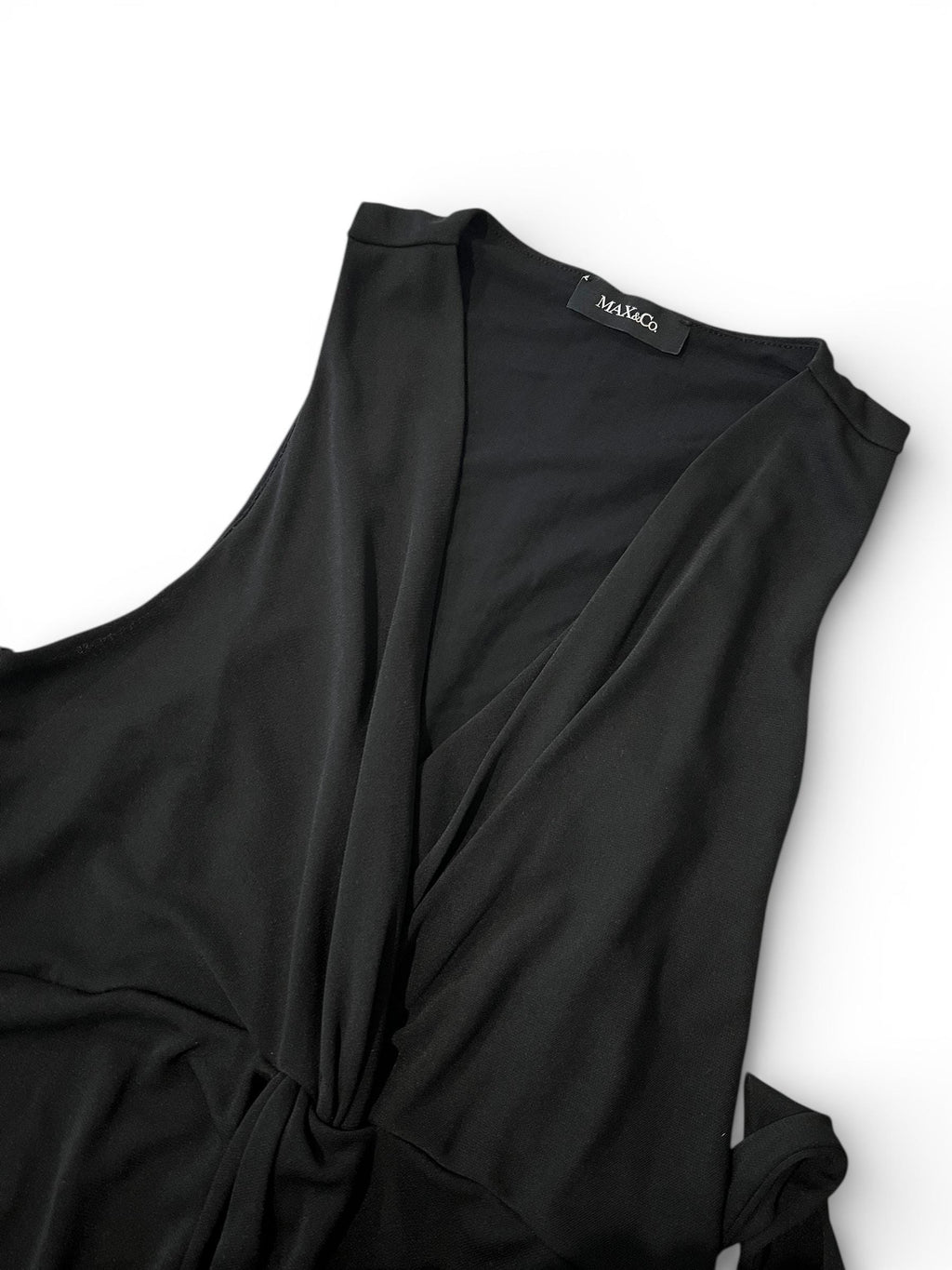 Abito nero drappeggiato MAX&Co - vestito minimal elegante Y2K con nodo frontale