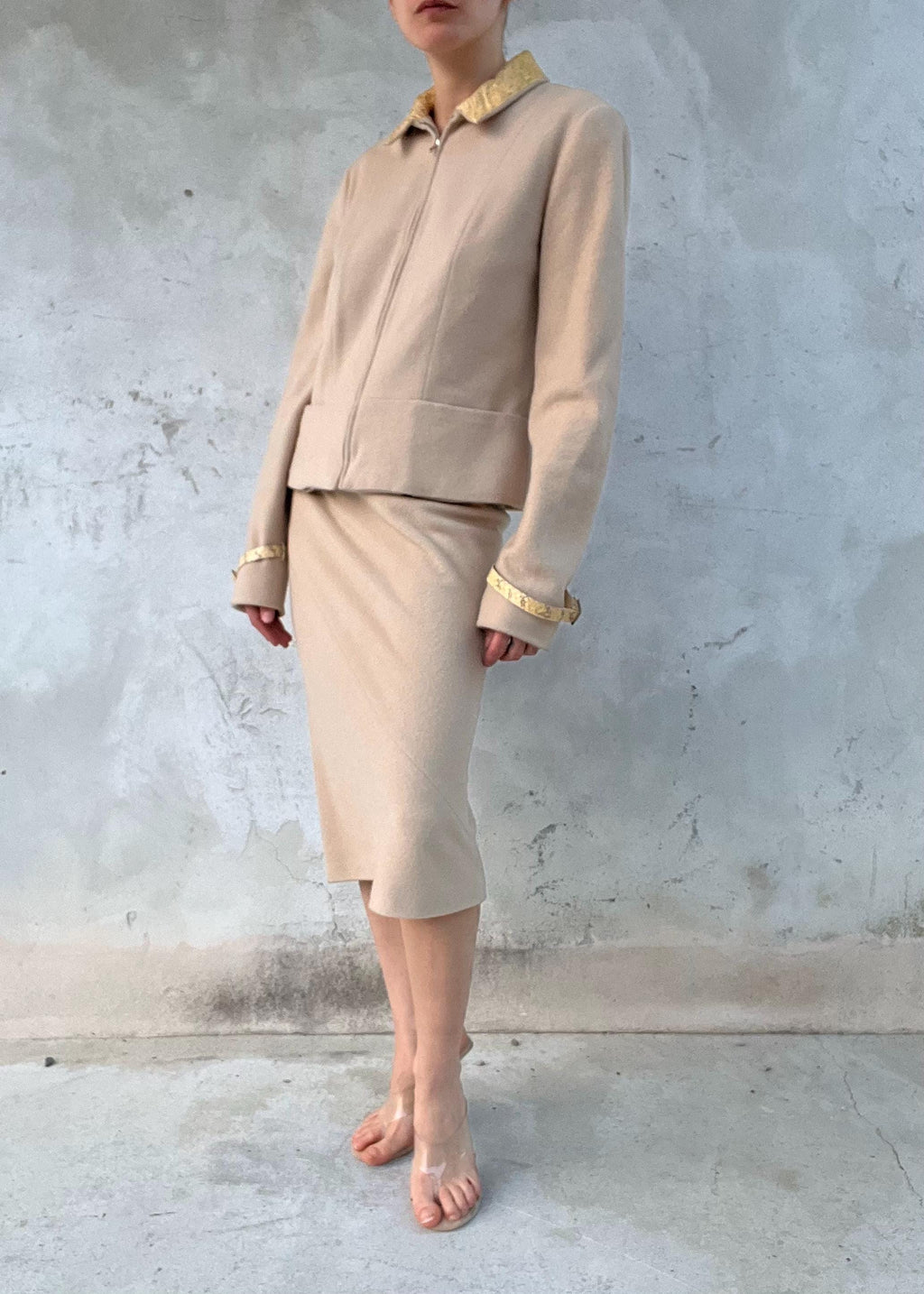 Completo Vintage in Pura Lana con Dettagli in Pitone Giallo