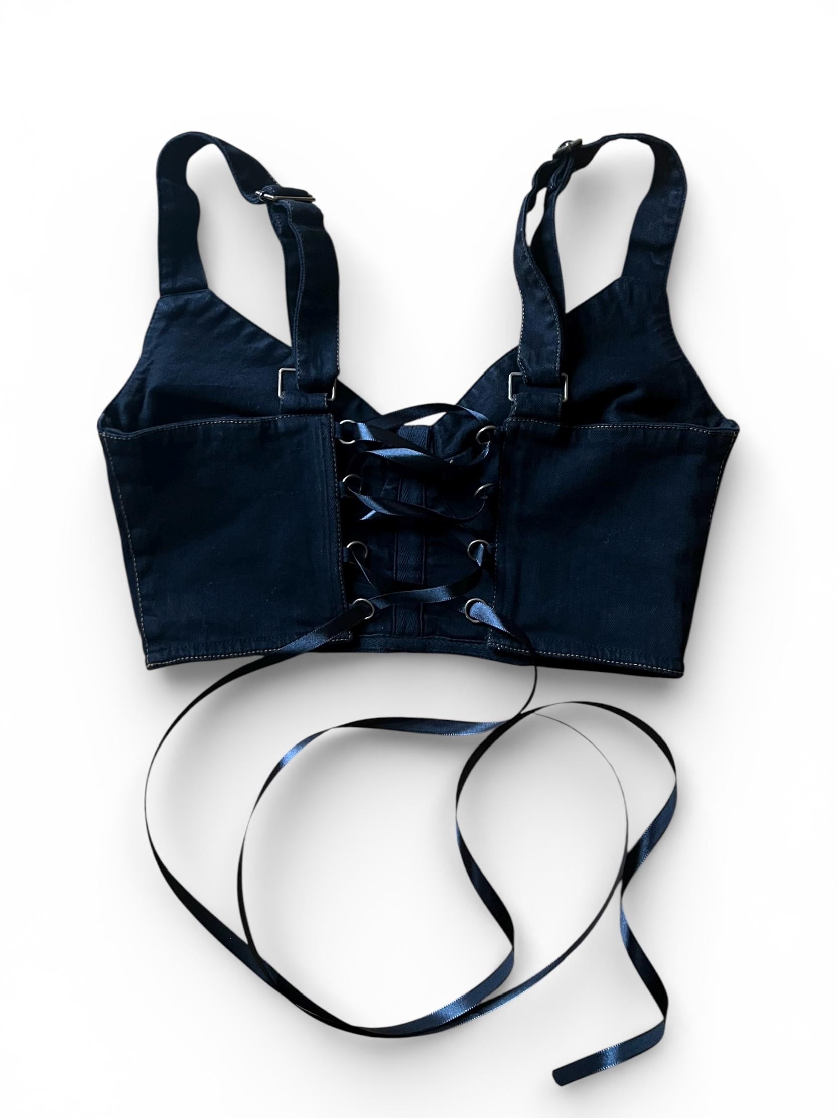 Top Corsetto Nero con Lacci sul Retro