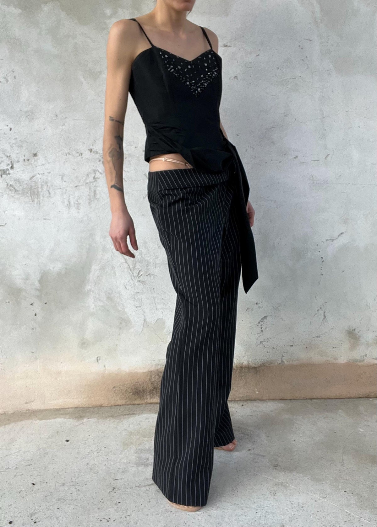 Corsetto vintage nero con perline