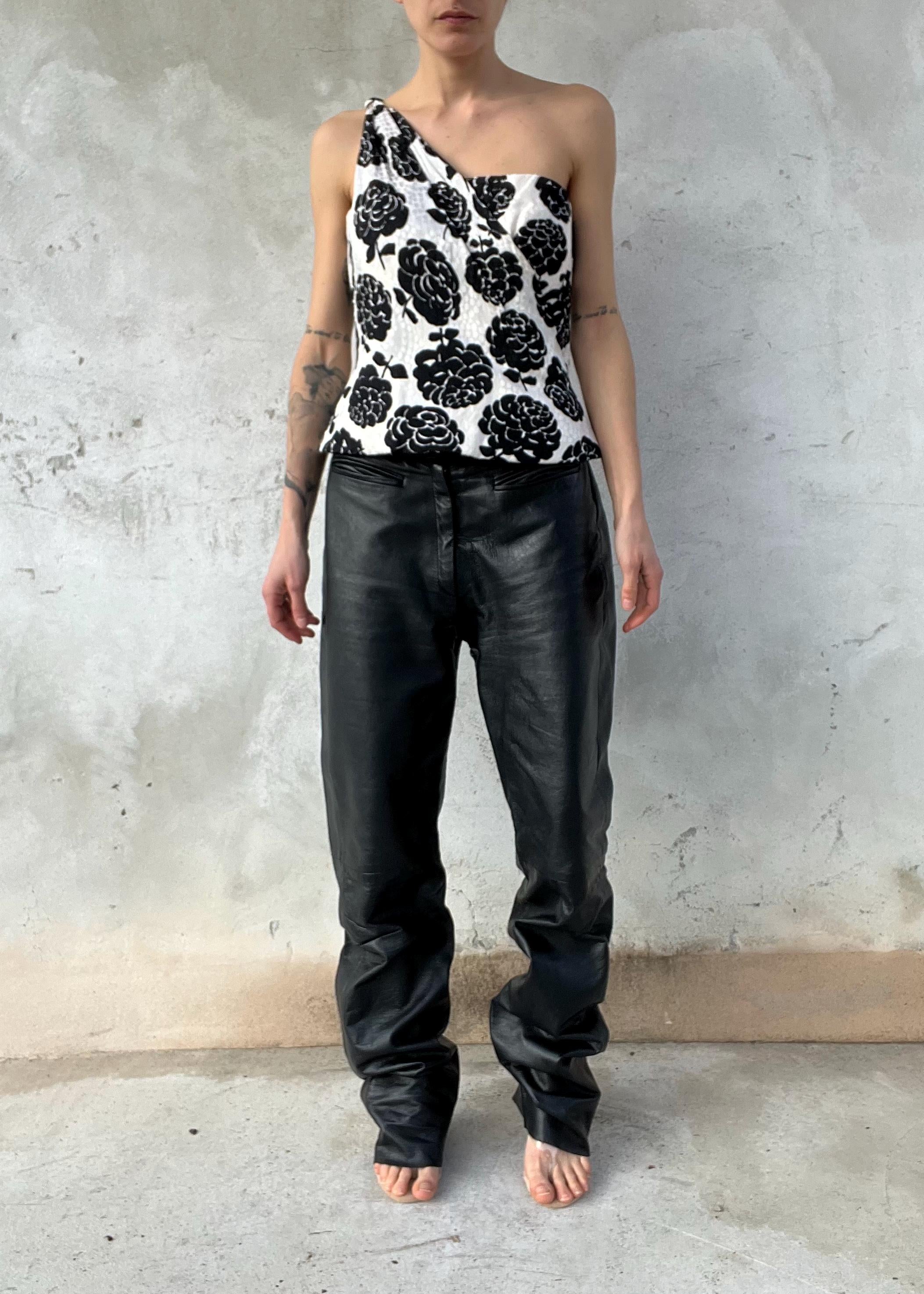 Pantaloni vintage in vera pelle nera low rise