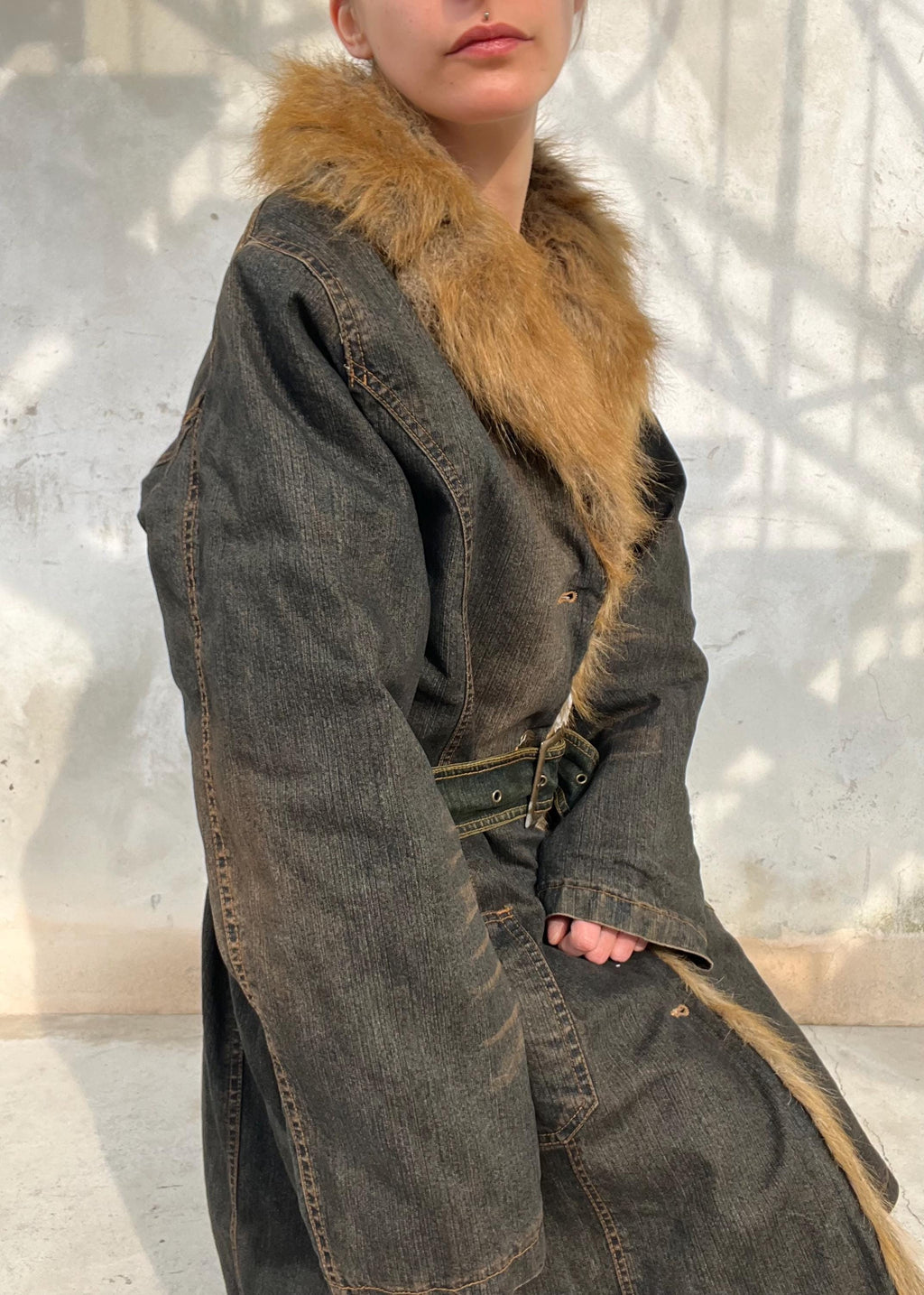 Cappotto Denim Vintage Y2K con Collo in Ecopelliccia