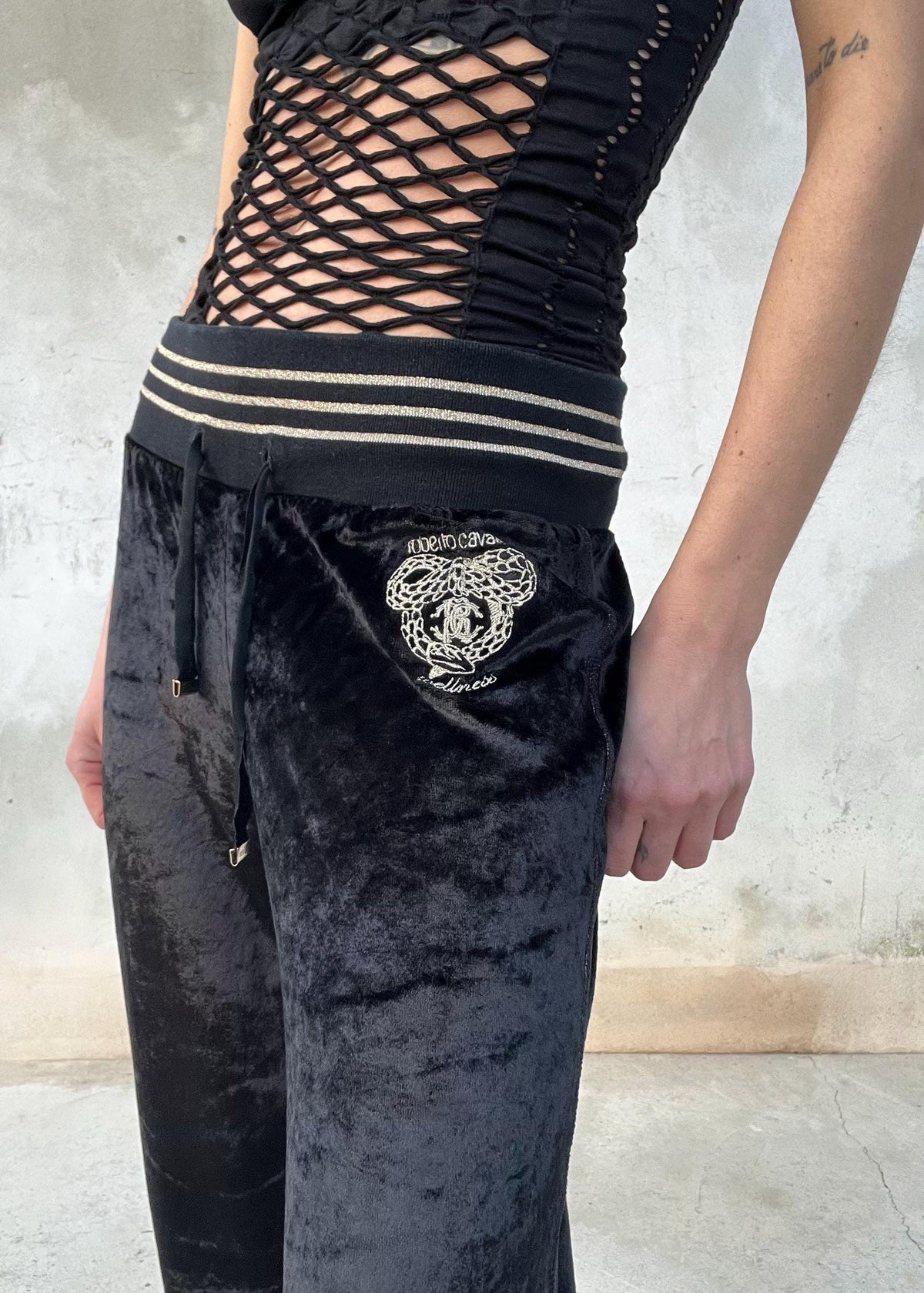 Roberto Cavalli Gym Pantaloni in Velluto Nero Y2K