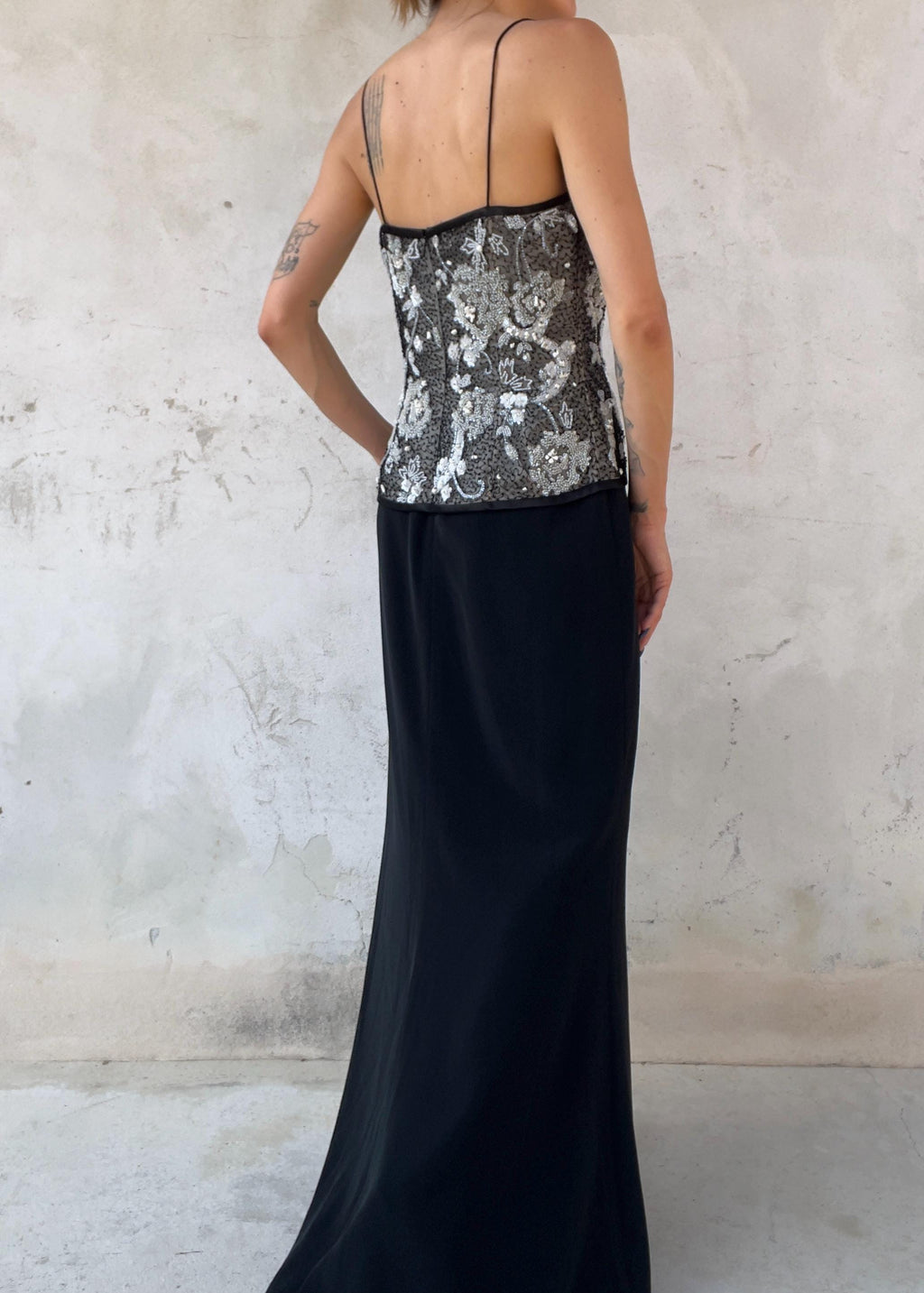 Abito da Sera Atelier Italiano Nero con Corpino Ricamato di Perline e Paillettes