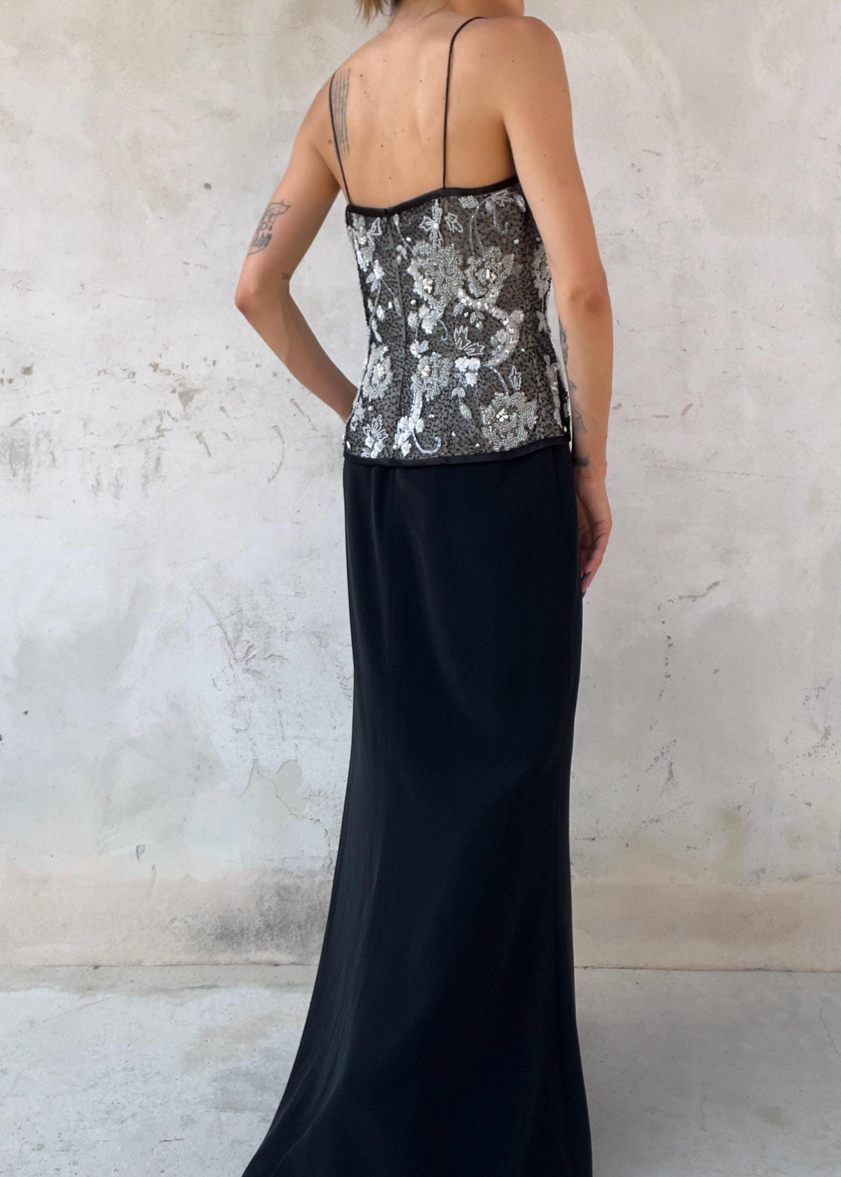 Abito da Sera Atelier Italiano Nero con Corpino Ricamato di Perline e Paillettes